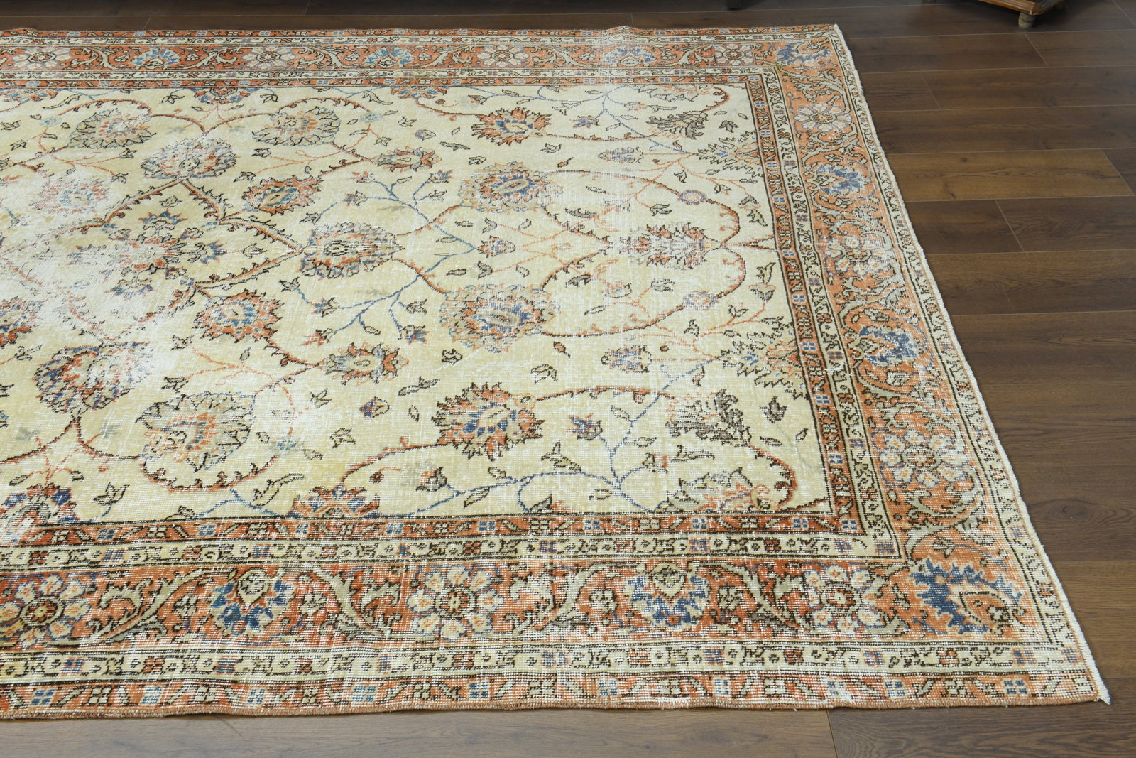 7x9 NEUTRAL VINTAGE RUG - 8