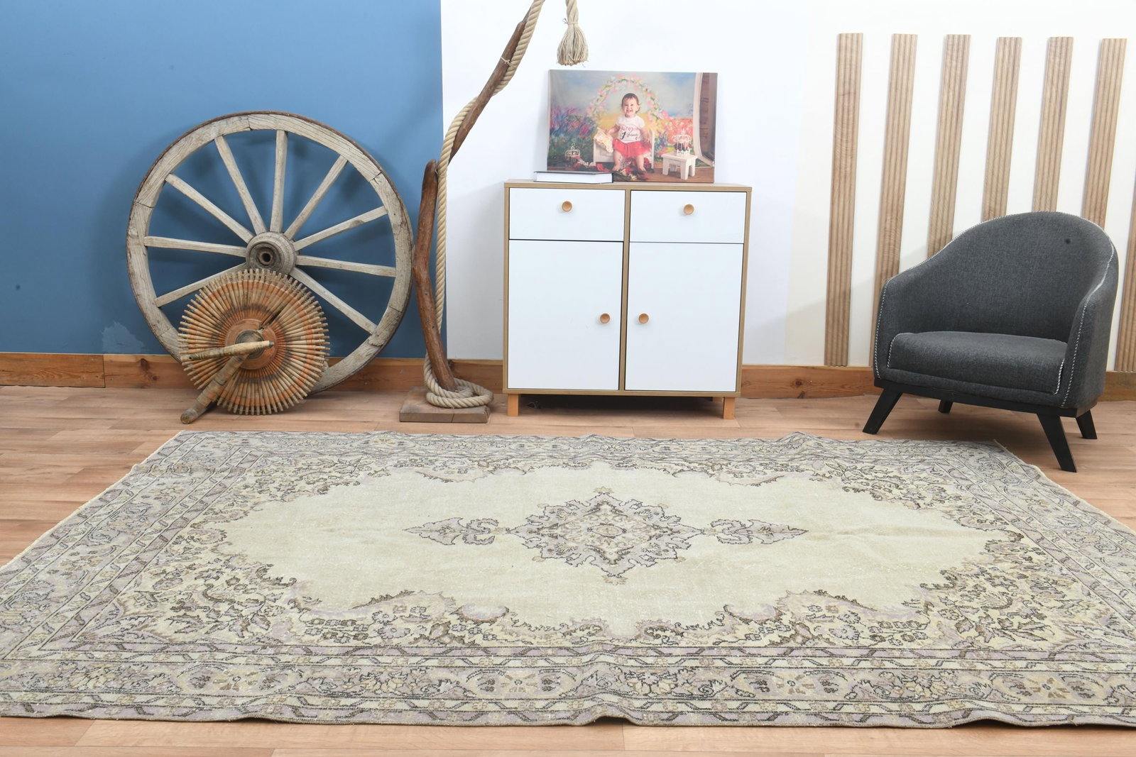 6'8x10'1 ft, FADED AREA RUG - 4