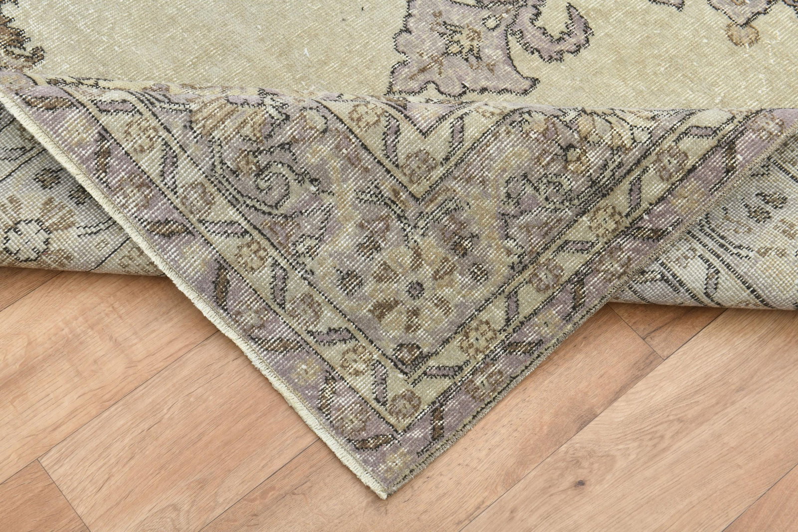 6'8x10'1 ft, FADED AREA RUG - 9
