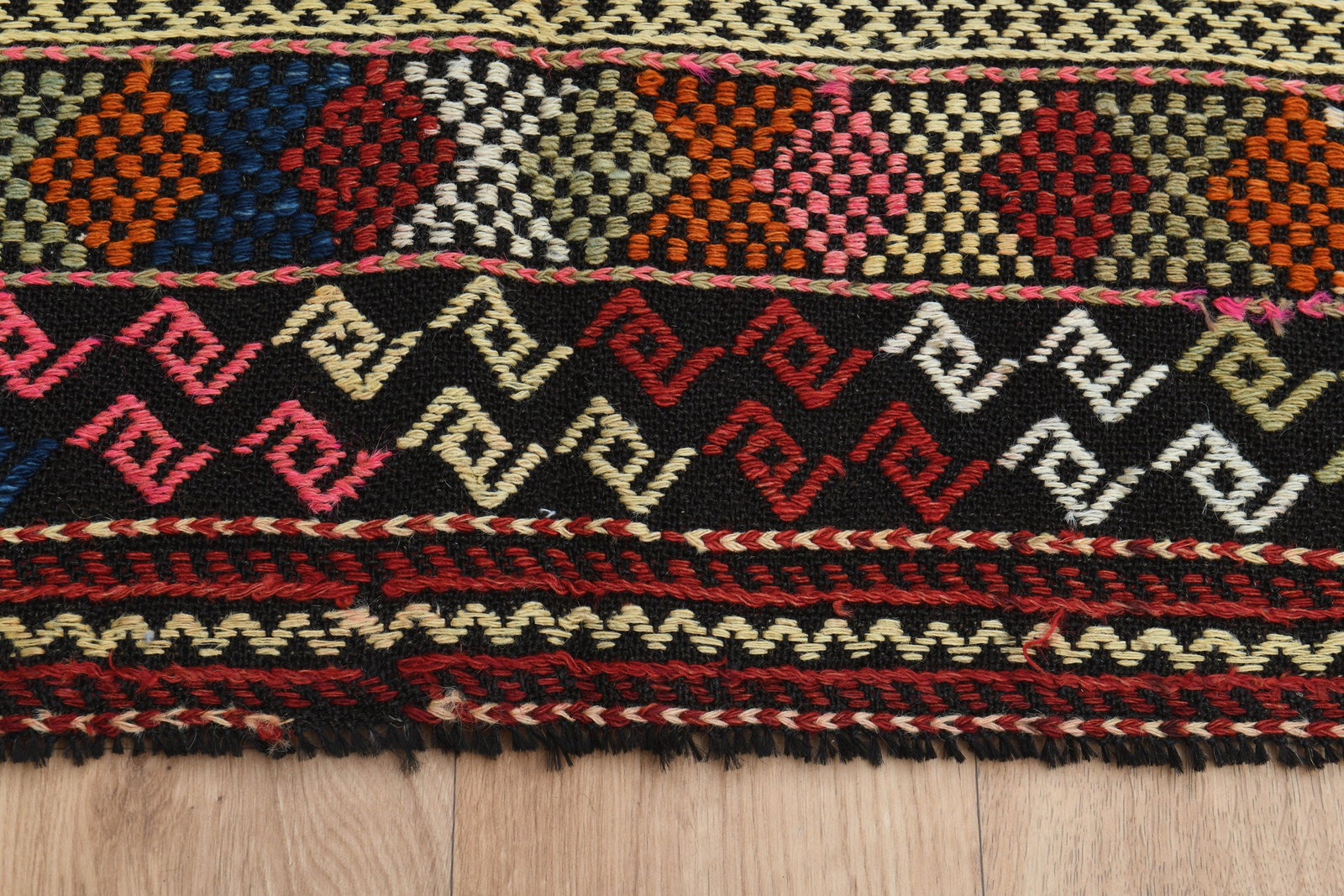 6'4x8'6 ft, IKAT PINK ORANGE - 7