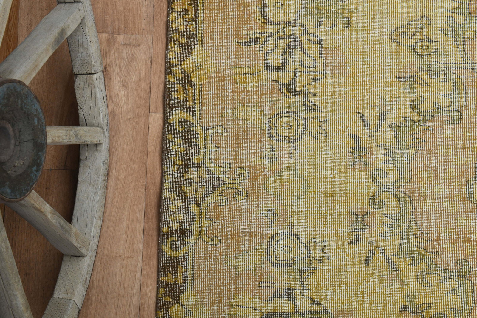 5'9x8'8 ft, YELLOW AREA RUG - 6