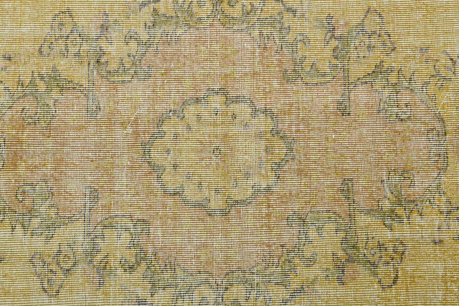 5'9x8'8 ft, YELLOW AREA RUG - 7