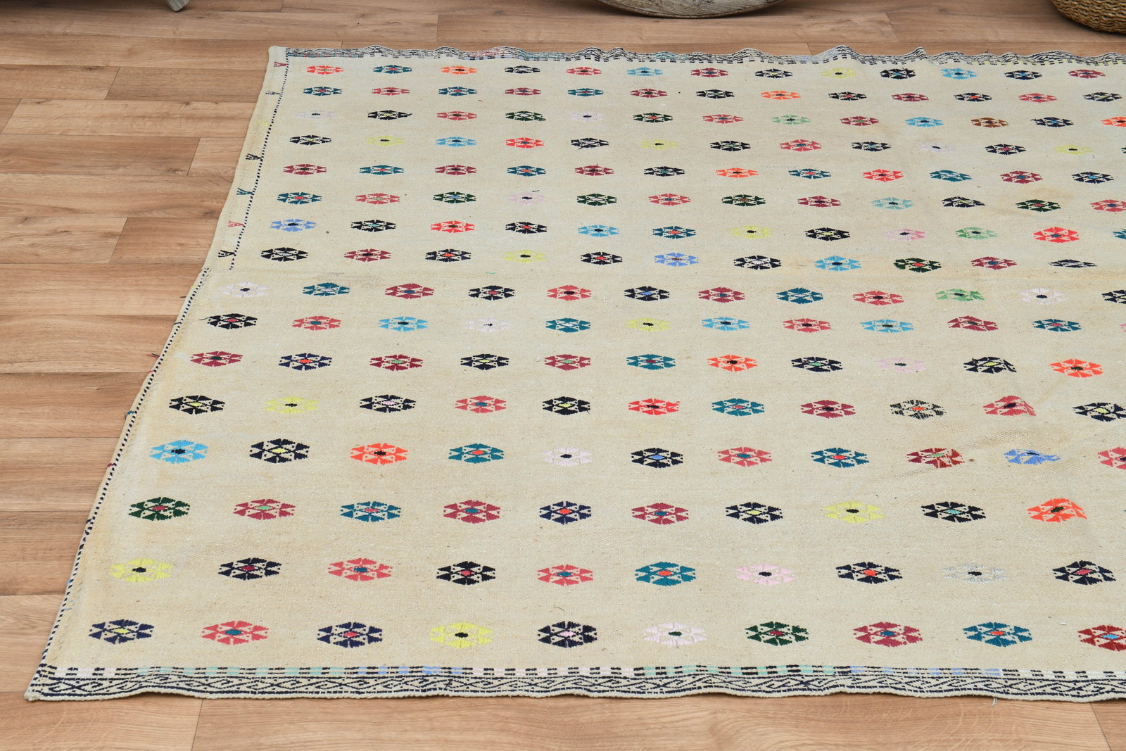 6'4x8'5 ft, FLOWERS TURKISH KILIM - 5