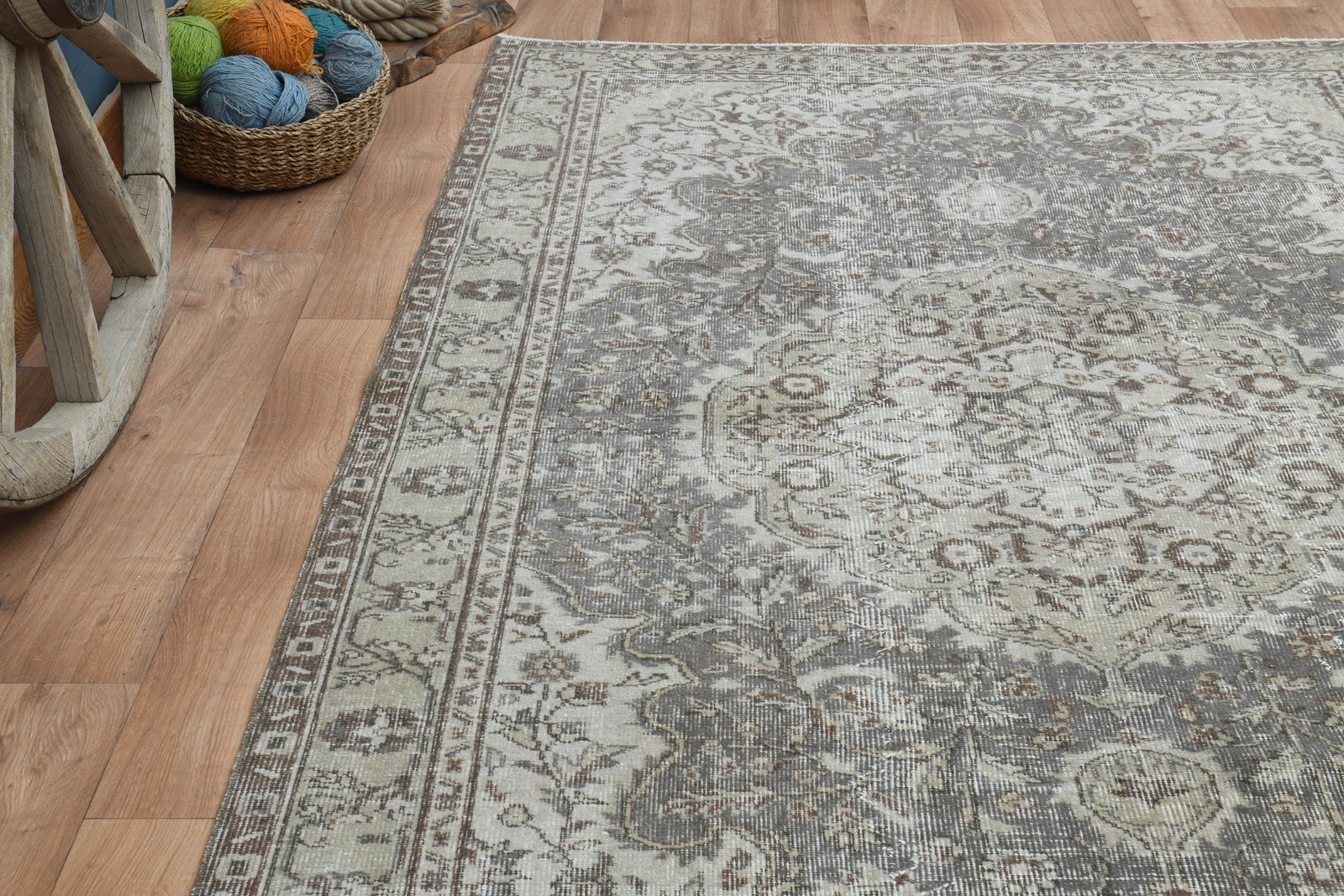 5'5x8'9 ft, BROWN BEIGE RUG - 4
