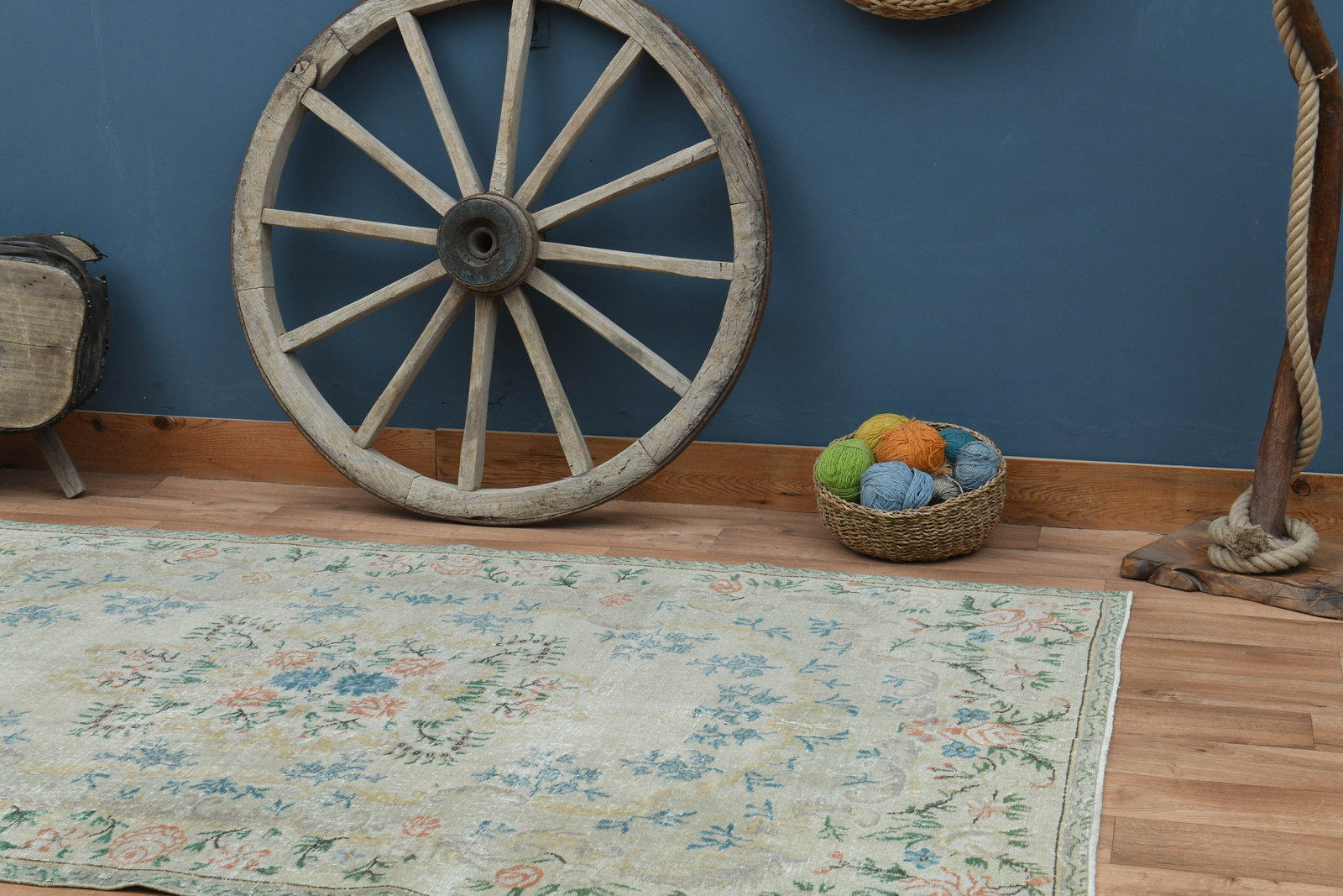 5'3x8'6 ft, BEIGE FLORAL RUG - 2