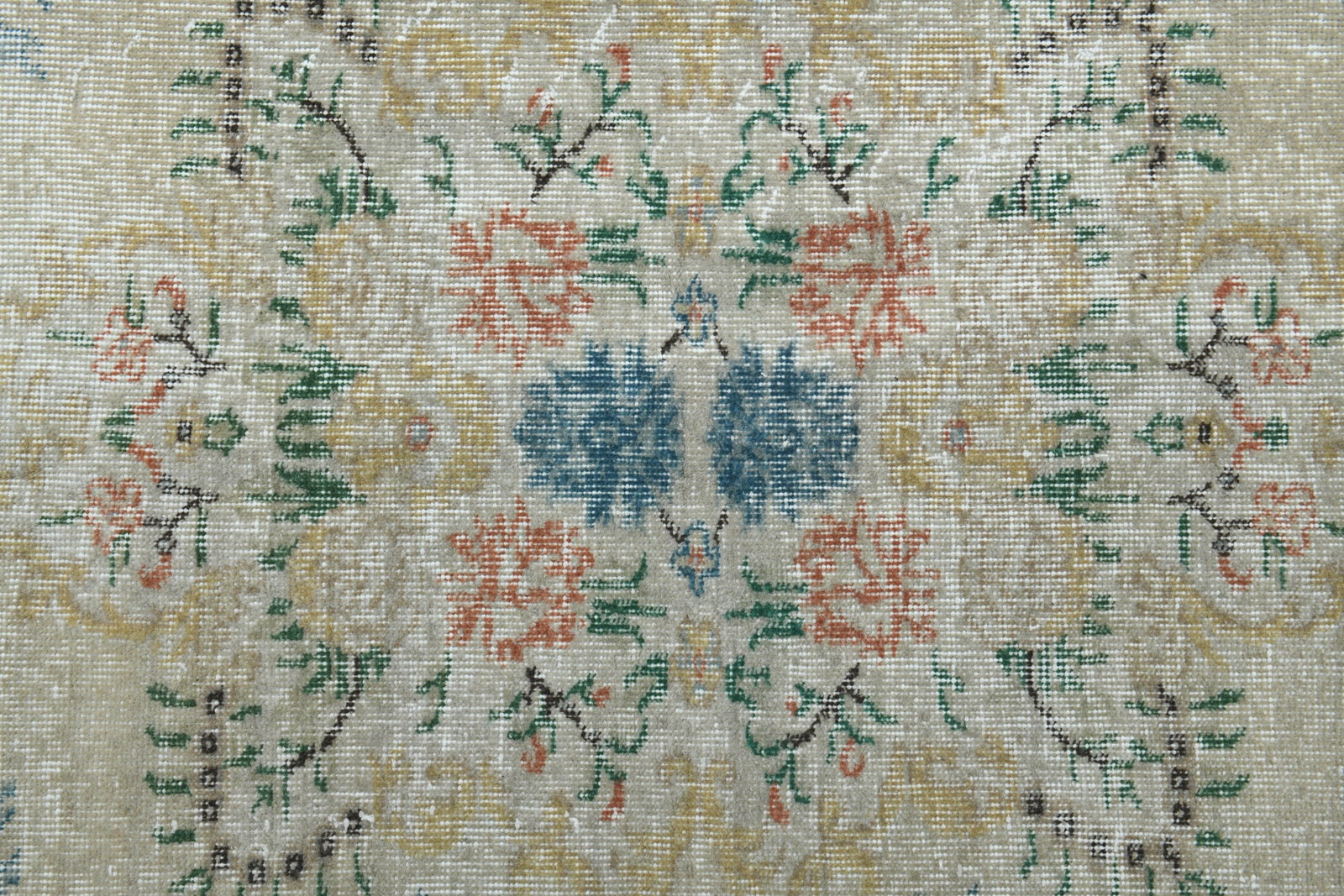 5'3x8'6 ft, BEIGE FLORAL RUG - 8