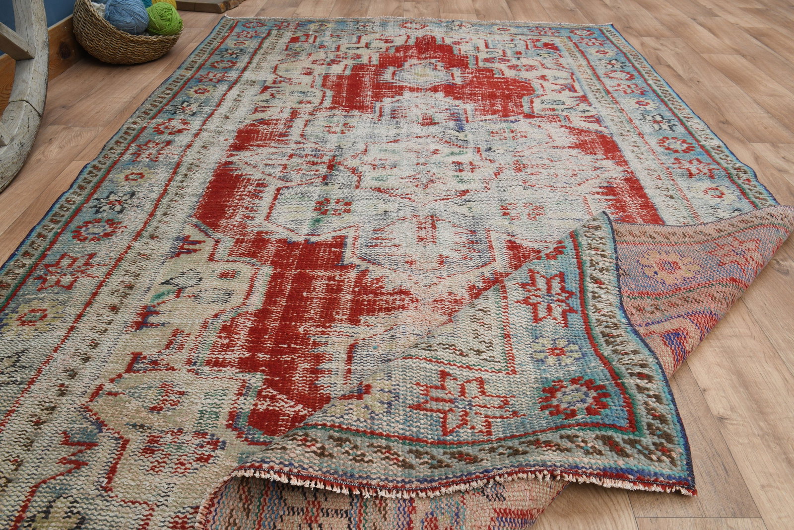 5'6x9 ft, FADED ANTIQUE RUG - 3