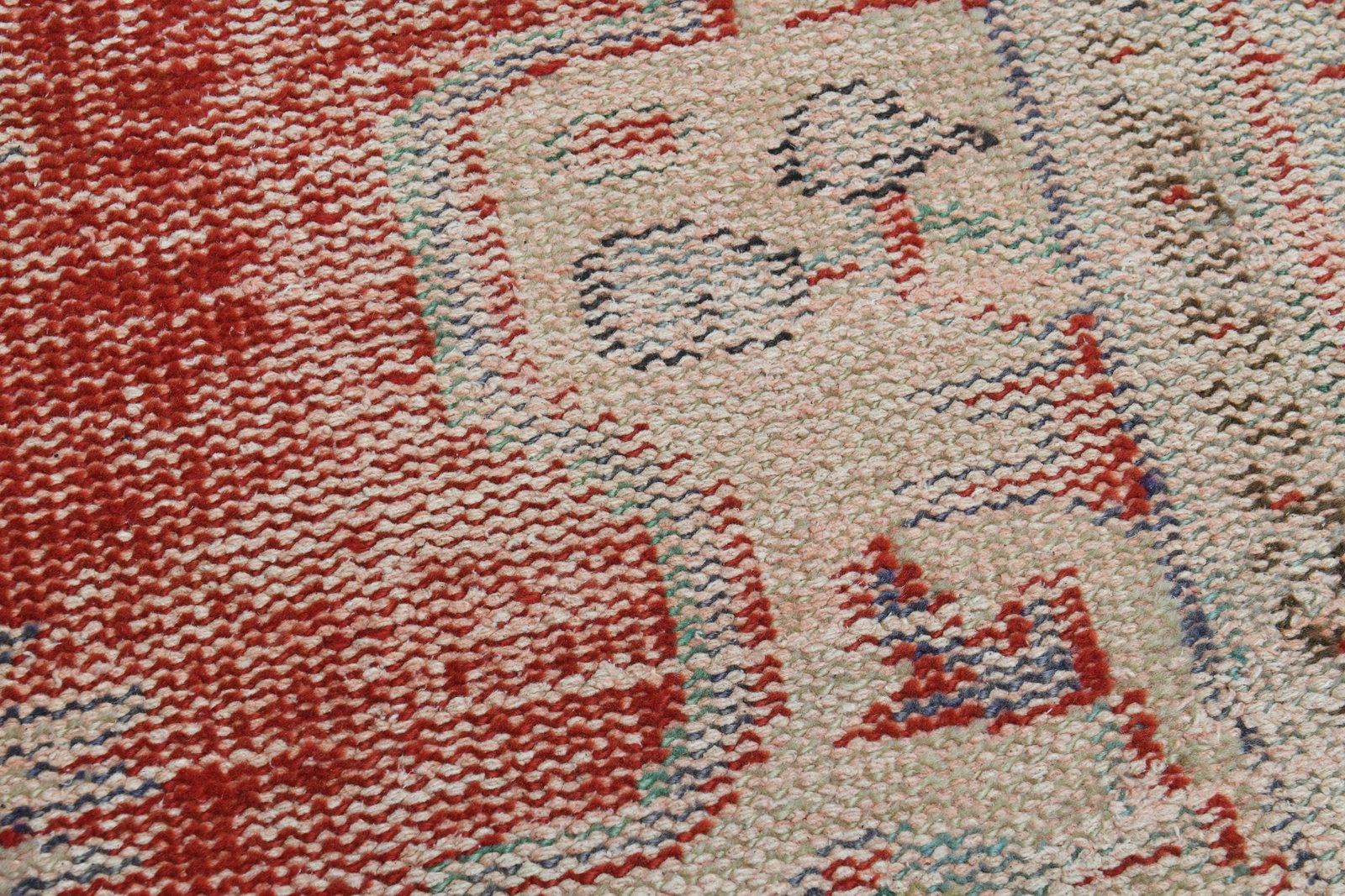 5'6x9 ft, FADED ANTIQUE RUG - 8