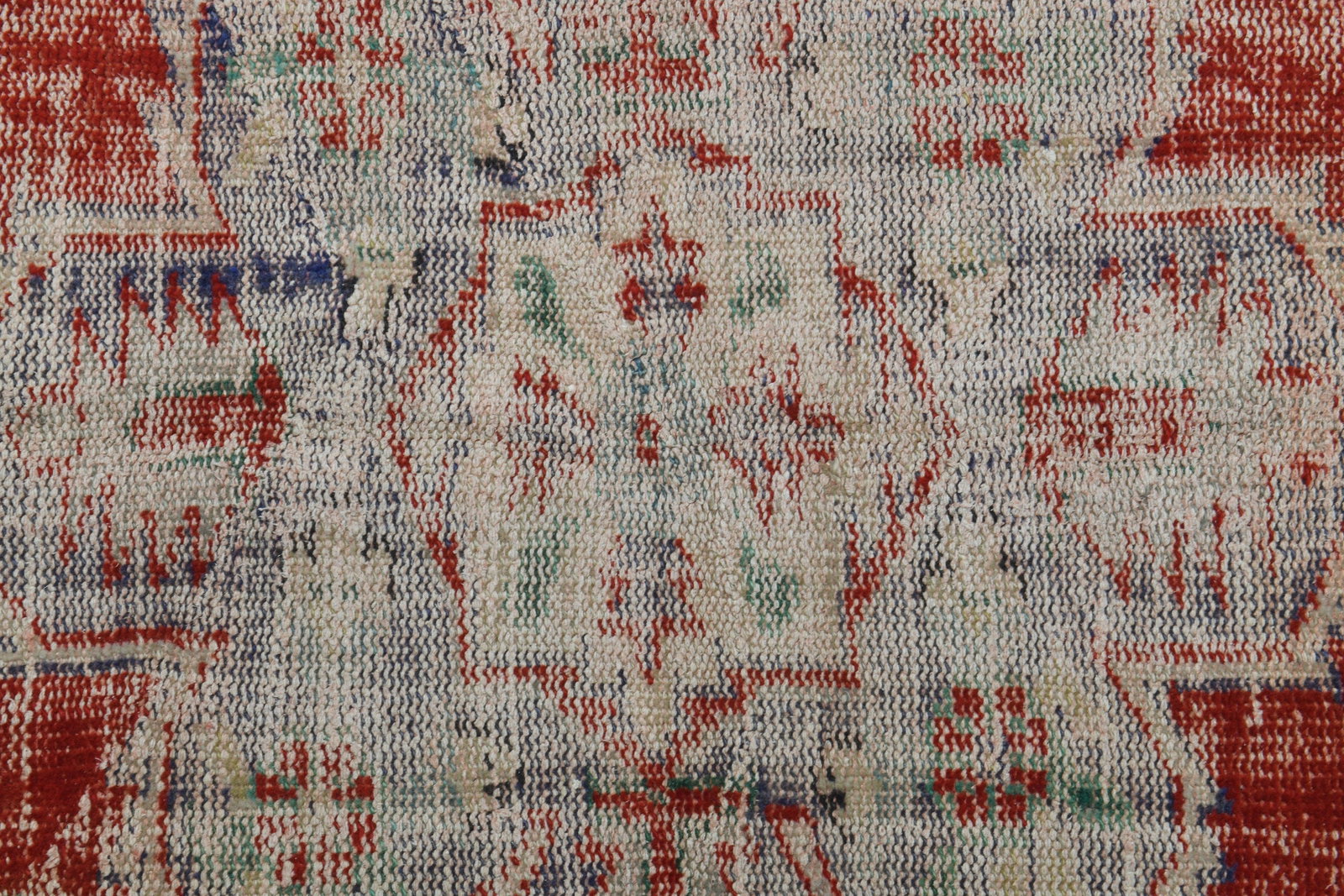 5'6x9 ft, FADED ANTIQUE RUG - 9