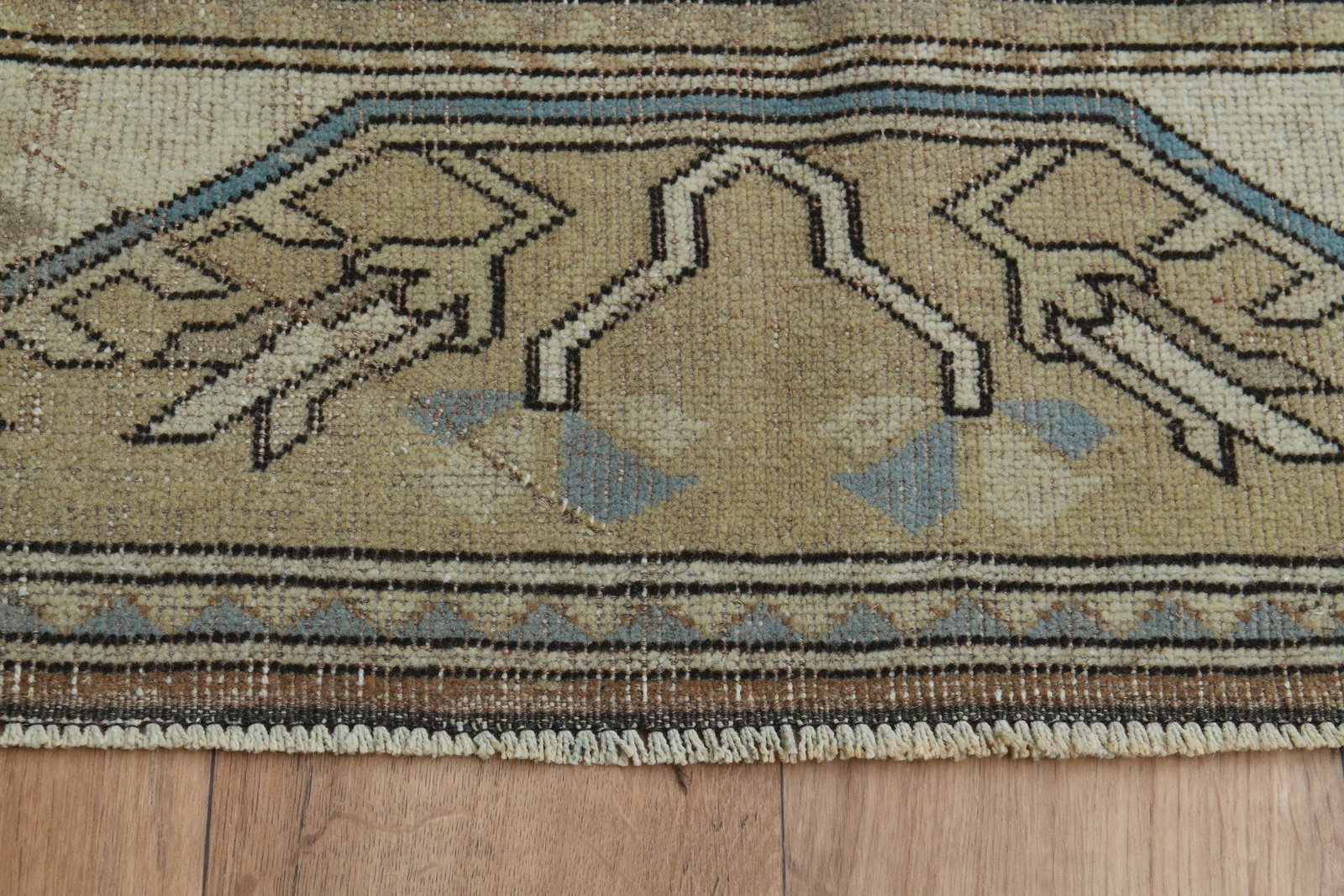 5'1x7'5 ft, GEOMETR?C, OUSHAK RUG - 7