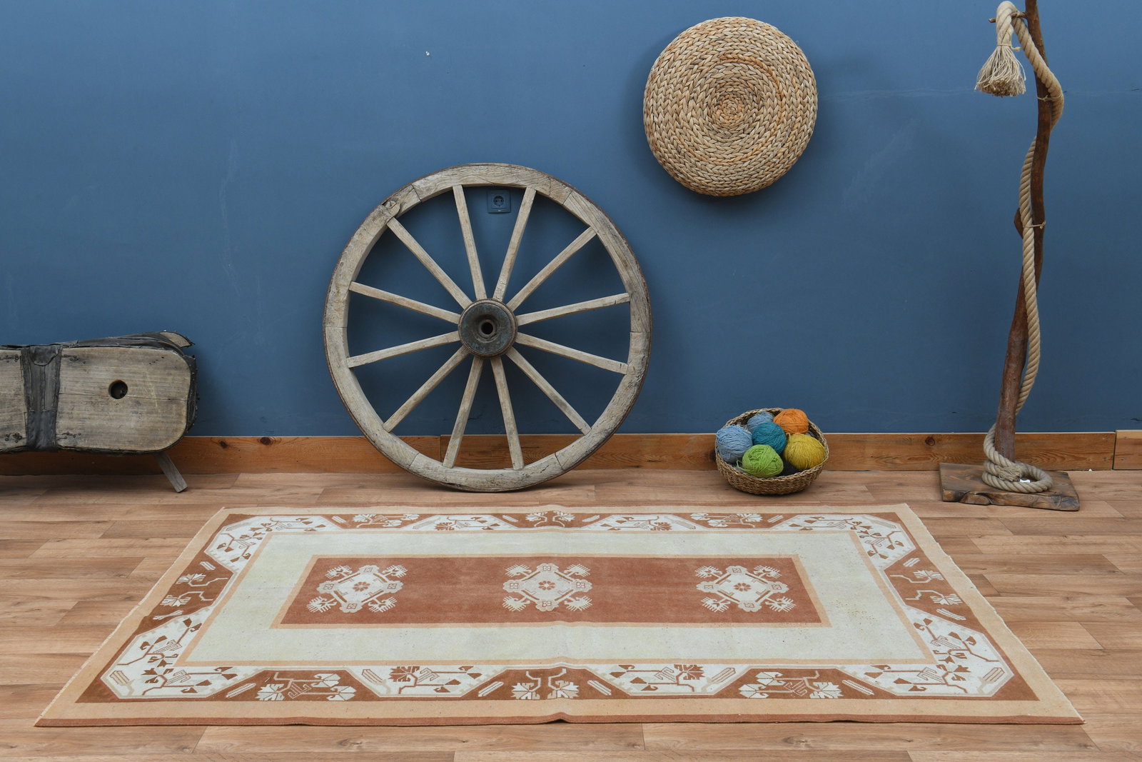 4'9x7'9 ft, BORDERED, TURKISH RUG: Title: 4'9x7'9 ft, BORDERED, TURKISH RUG Description: This Turkish one-of-a-kind Vintage Turkish Rug is hand-knotted and handwoven by the most skilled artisans who use pure wool, in muted, natural