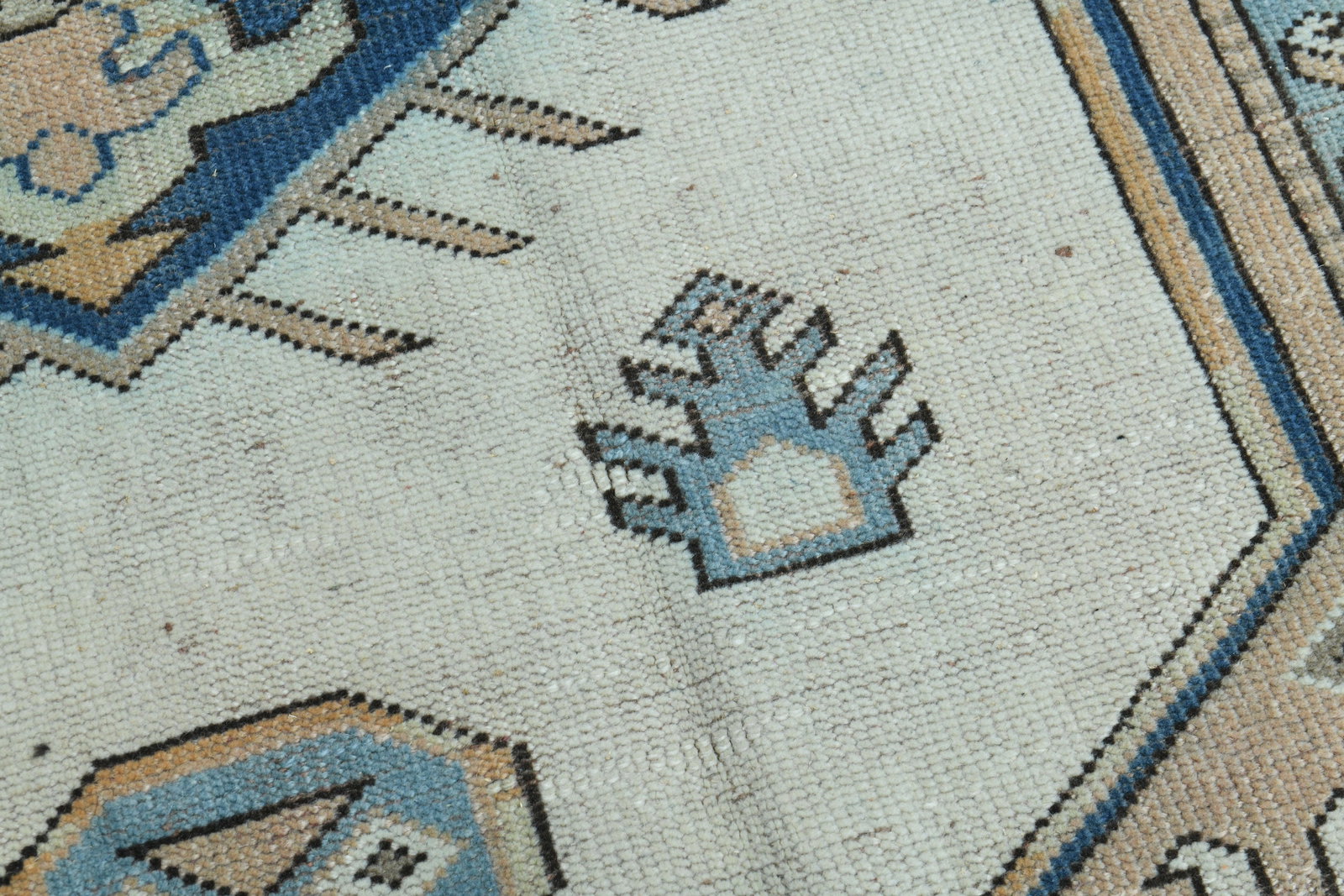 5'3x7'5 ft, ORIENTAL OUSHAK RUG - 9