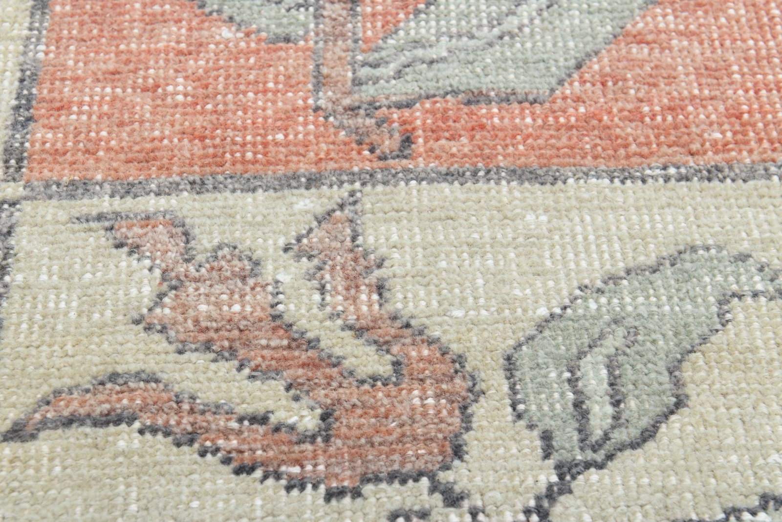 4'4x8'7 ft, FLORAL AREA RUG - 8