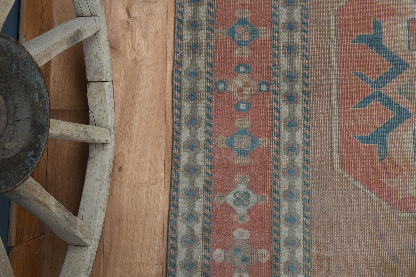 4'7x6'4 ft, BROWN AREA RUG - 6