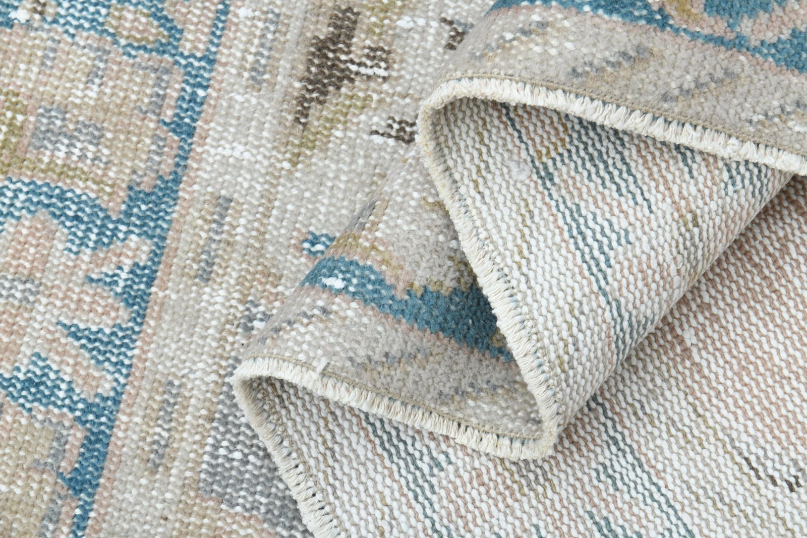 4.8x6.9 ft, FADED COLORS, Vintage Turkish: Title: 4.8x6.9 ft, FADED COLORS, Vintage Turkish Description: This Turkish one-of-a-kind Vintage Turkish Rug is hand-knotted and handwoven by the most skilled artisans who use pure wool, in muted, nat