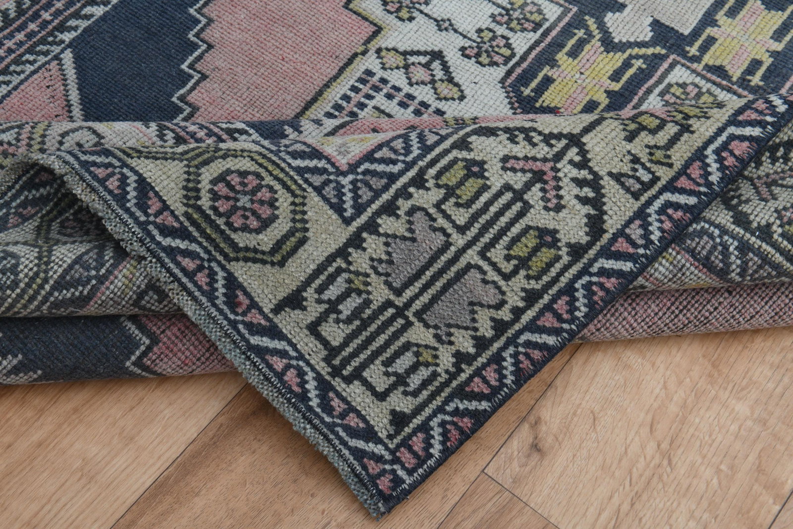 4'3x7'8 ft, PINK OUSHAK RUG - 5