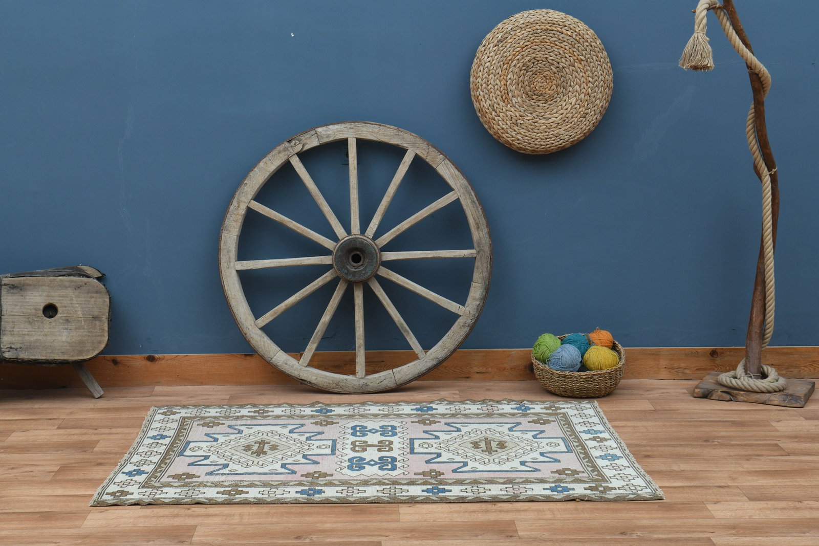 4'3x6'2 ft, GEOMETRIC OUSHAK RUG - 2