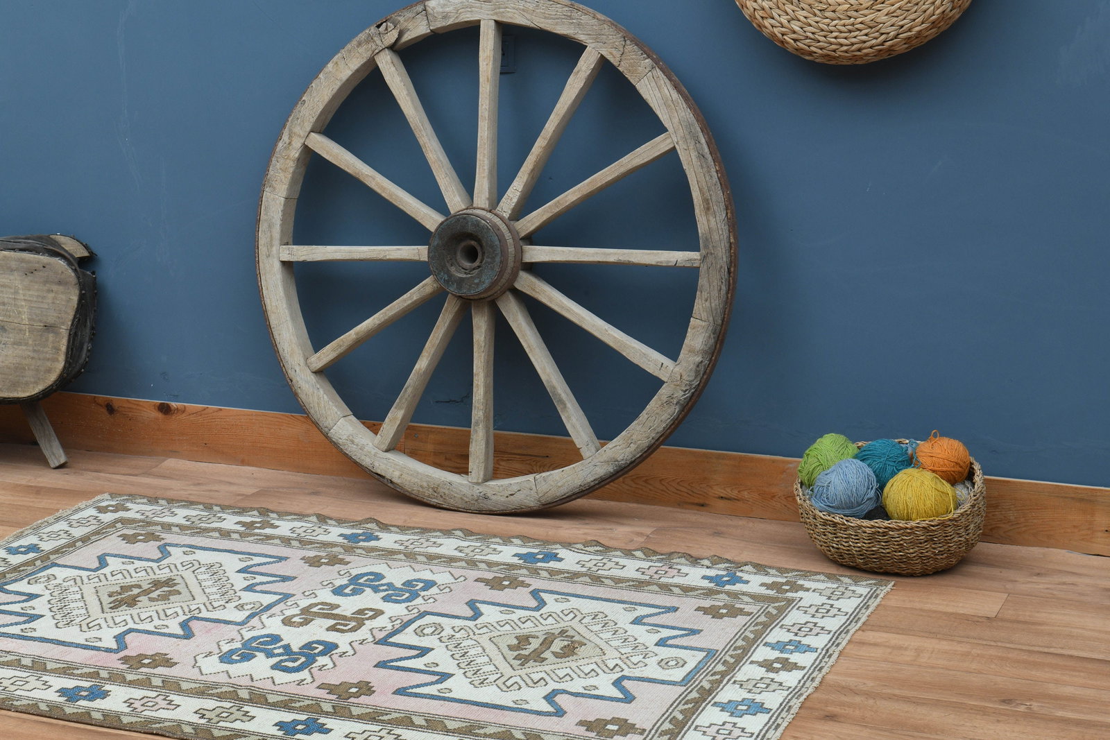 4'3x6'2 ft, GEOMETRIC OUSHAK RUG - 3
