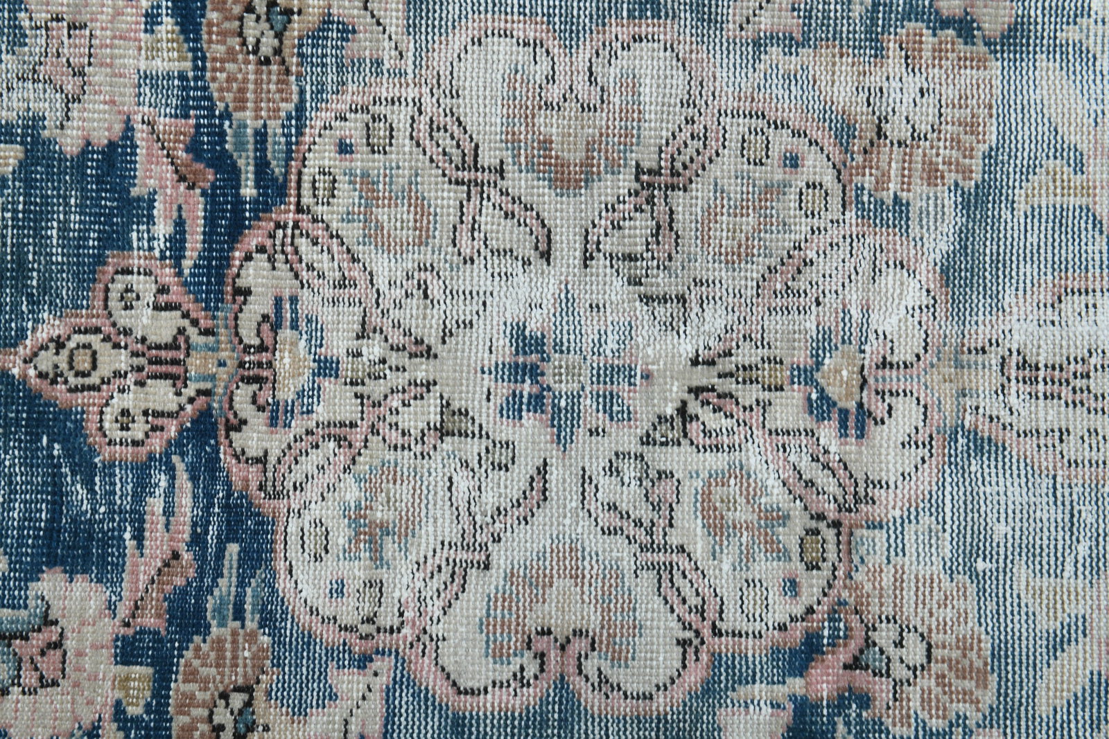 3'6x6'4 ft, FADED BLUE RUG - 5