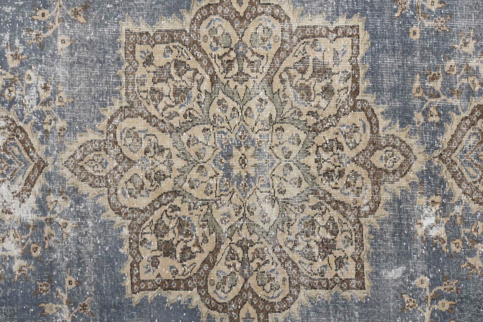 7.4x10.8 VINTAGE TURKISH Rug - 3