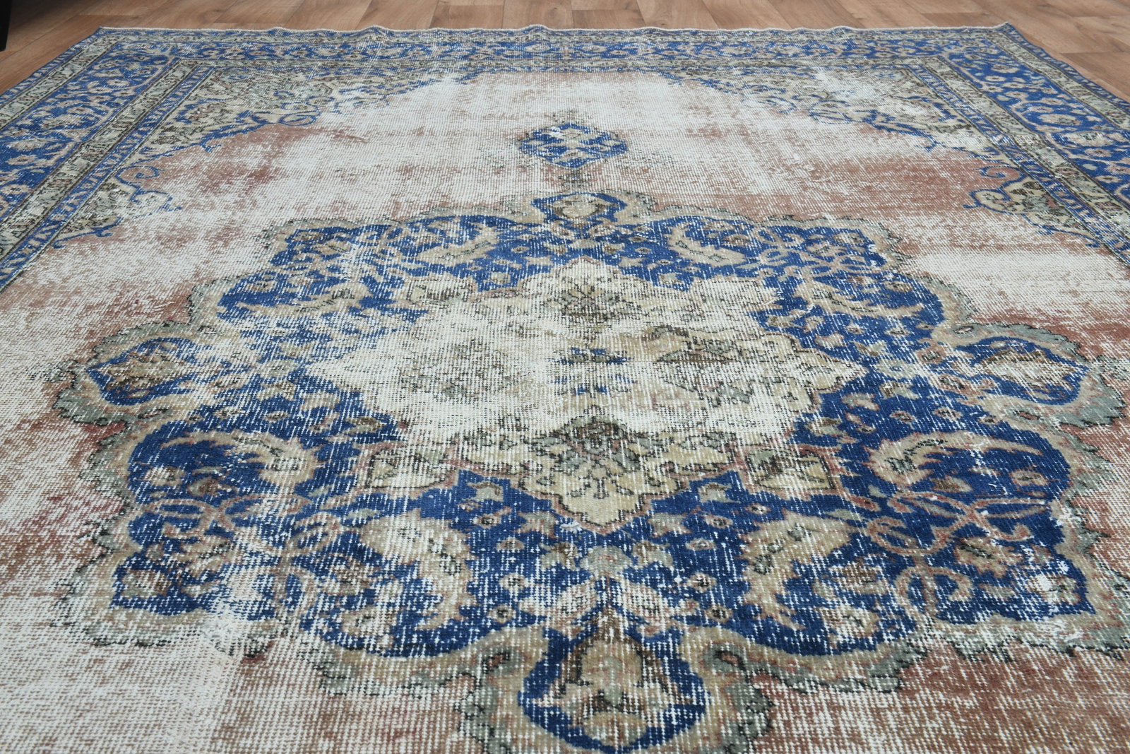 6'7x10'7 ft, PINK VINTAGE RUG - 3