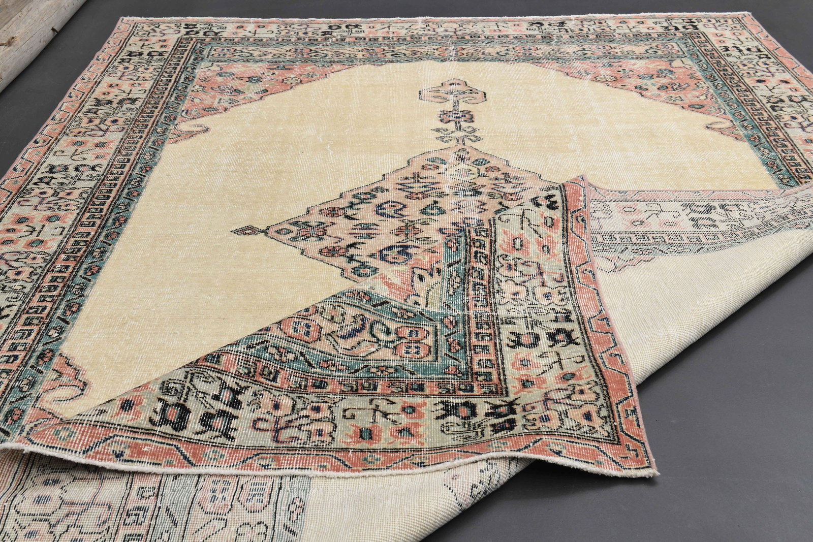 8x10 MINIMALIST TURKISH Beige Pink Green Area rug: Title: 8x10 MINIMALIST TURKISH Beige Pink Green Area rug Description: This Turkish one-of-a-kind Vintage Turkish Rug is hand-knotted and handwoven by the most skilled artisans who use pure wool, in mu