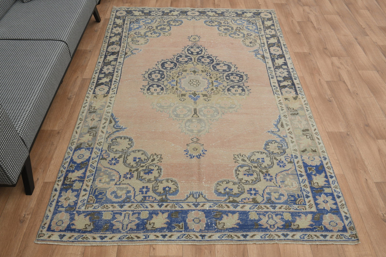 6x9 TURKISH RUG, Faded Pink - 4
