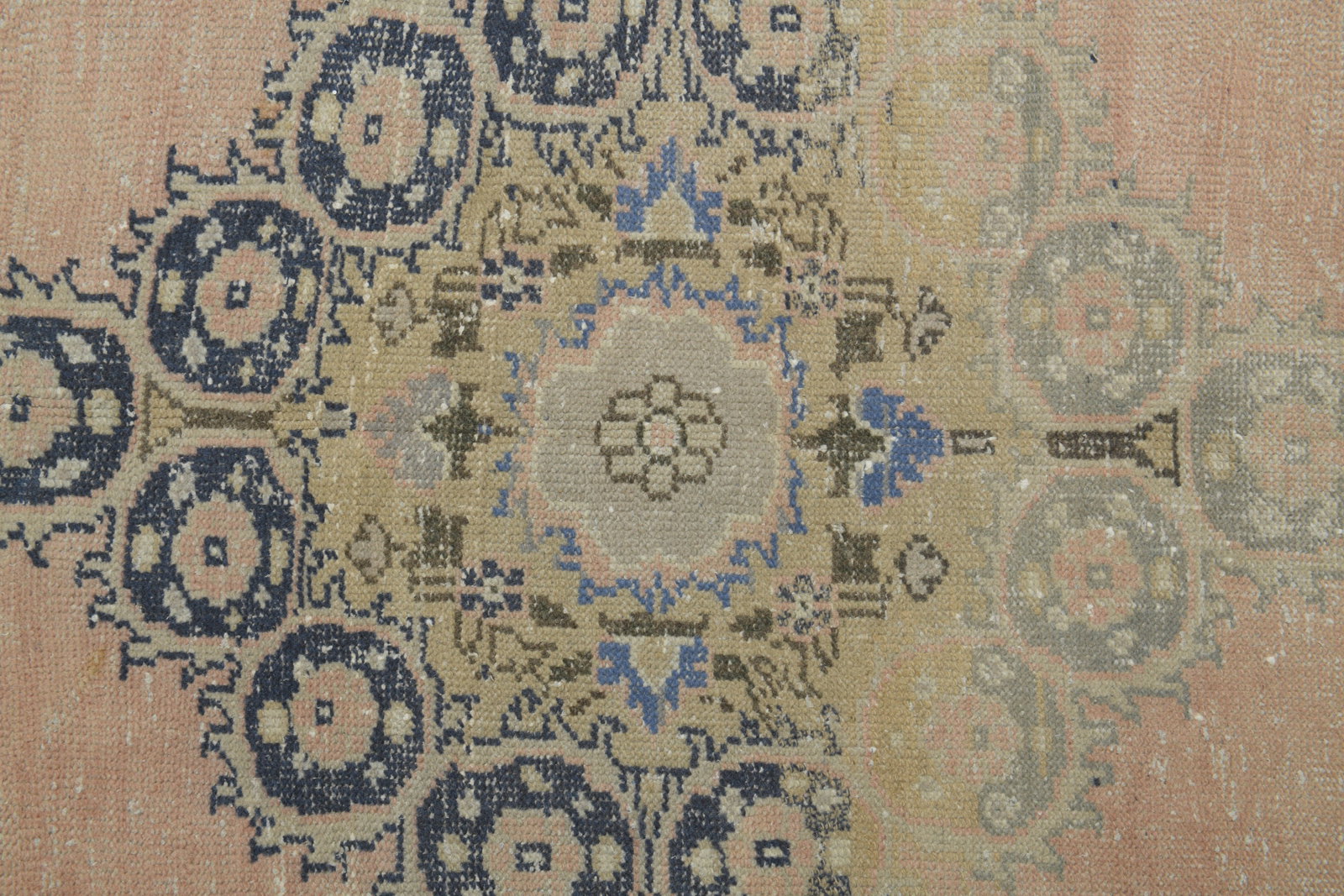 6x9 TURKISH RUG, Faded Pink - 9