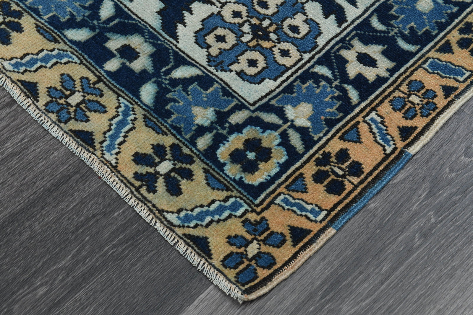 6.7x9.9 ft, TURKISH Rug, VINTAGE - 6