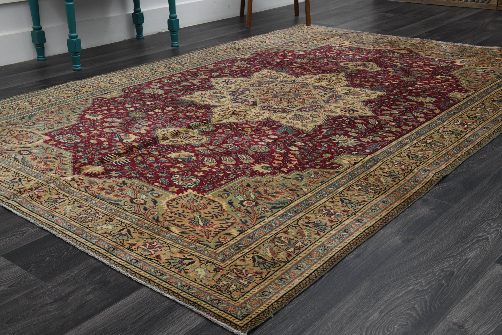 6.4x9.4 ft, TURKISH VINTAGE Rug: Title: 6.4x9.4 ft, TURKISH VINTAGE Rug Description: This Turkish one-of-a-kind Vintage Turkish Rug is hand-knotted and handwoven by the most skilled artisans who use pure wool, in muted, natural tones