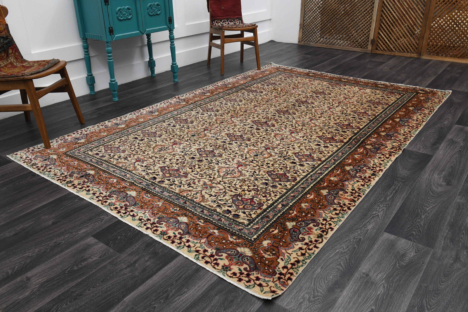 6.2x9.4 ft, TURKISH Rug, VINTAGE: Title: 6.2x9.4 ft, TURKISH Rug, VINTAGE Description: This Turkish one-of-a-kind Vintage Turkish Rug is hand-knotted and handwoven by the most skilled artisans who use pure wool, in muted, natural tone