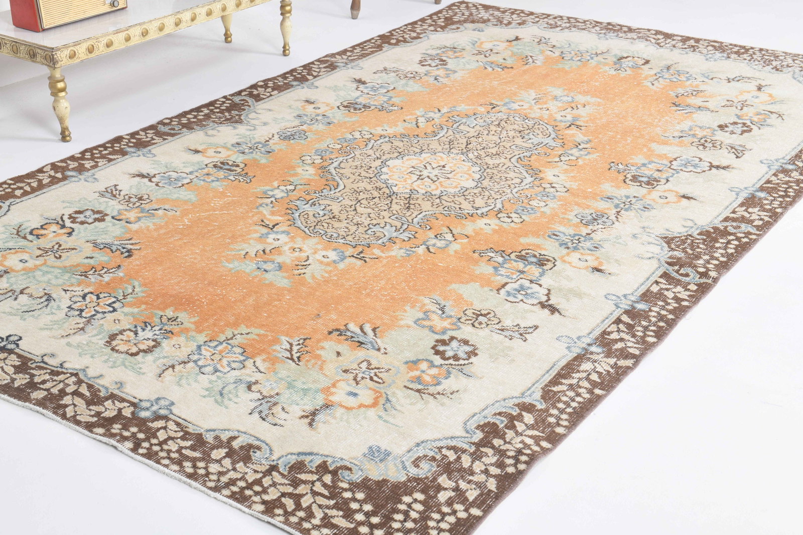 5.7x9.5 ft, TURKISH Rug, Oushak: Title: 5.7x9.5 ft, TURKISH Rug, Oushak Description: This Turkish one-of-a-kind Vintage Turkish Rug is hand-knotted and handwoven by the most skilled artisans who use pure wool, in muted, natural
