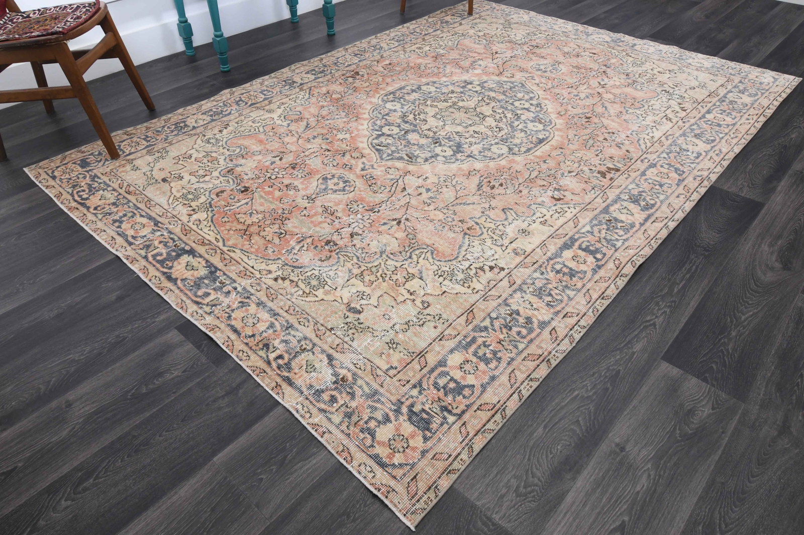 6.5x9.4 ft, TURKISH Rug, VINTAGE: Title: 6.5x9.4 ft, TURKISH Rug, VINTAGE Description: This Turkish one-of-a-kind Vintage Turkish Rug is hand-knotted and handwoven by the most skilled artisans who use pure wool, in muted, natural tone
