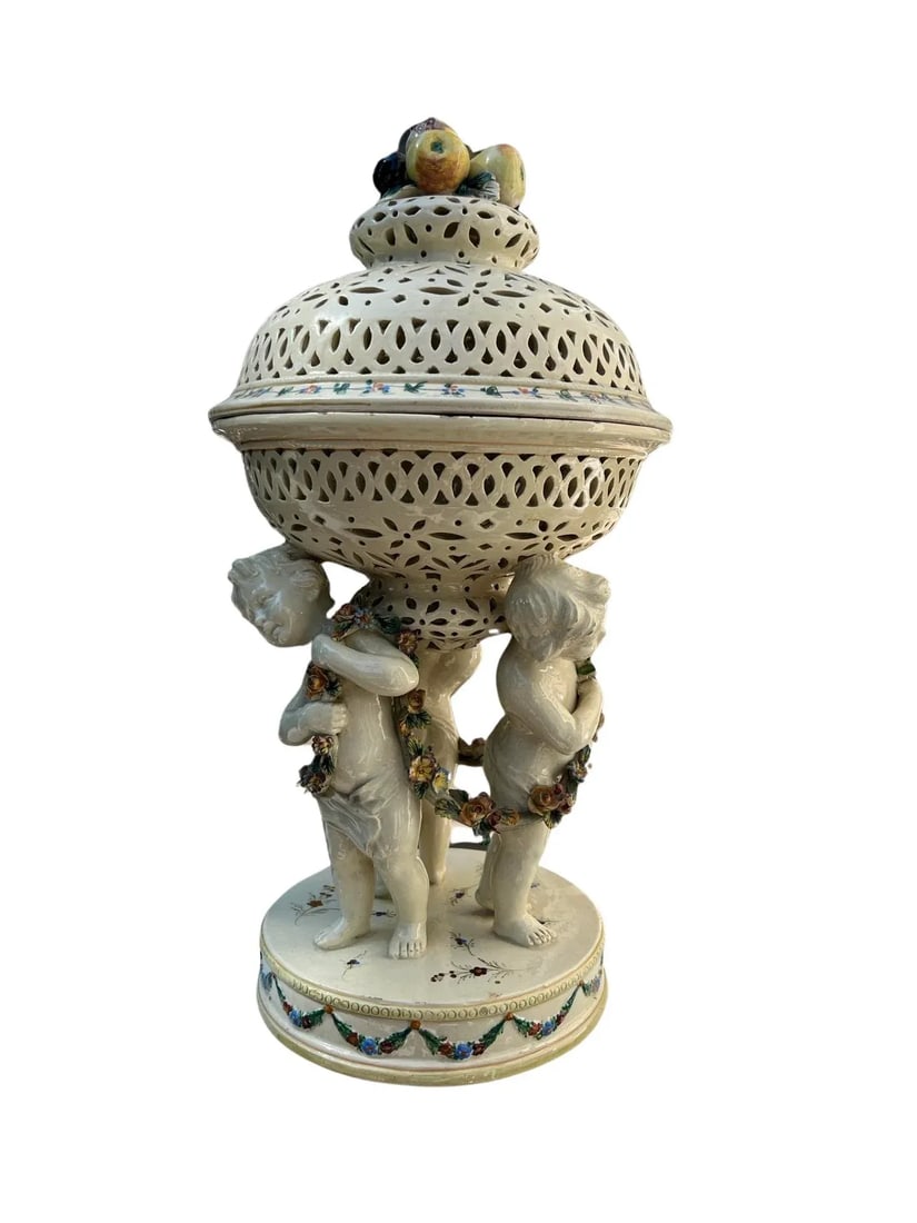 19th Century French Tin Glazed Creamware Centerpiece Adorned With Putti Supports - 4