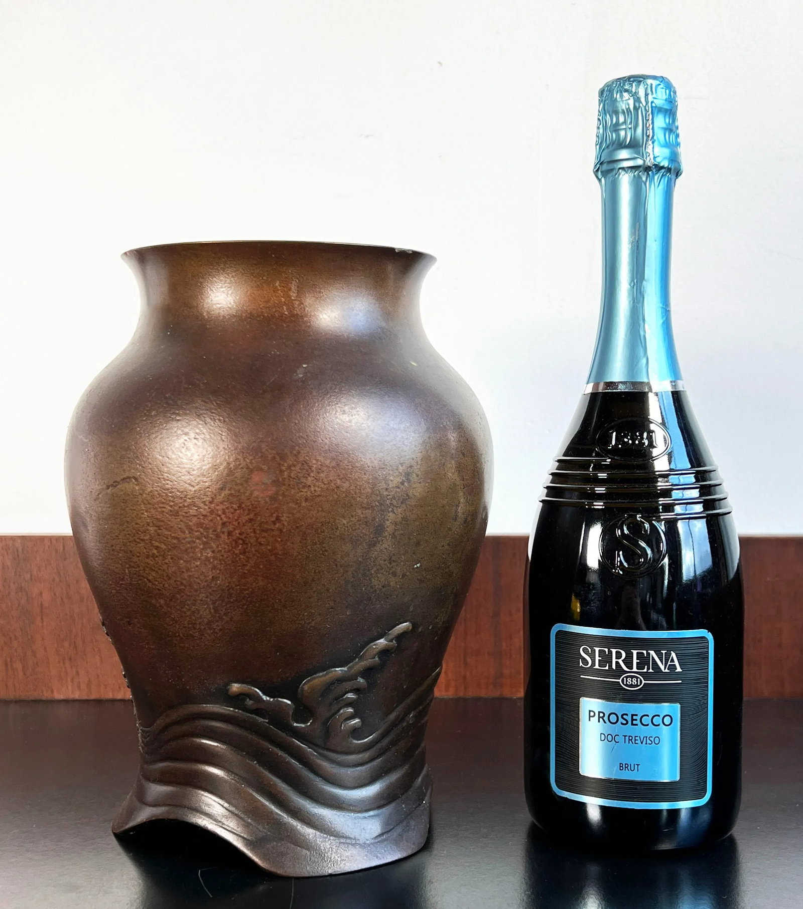 Vintage 1950's Japanese Bronze Great Wave Vase - Showa Period - 2