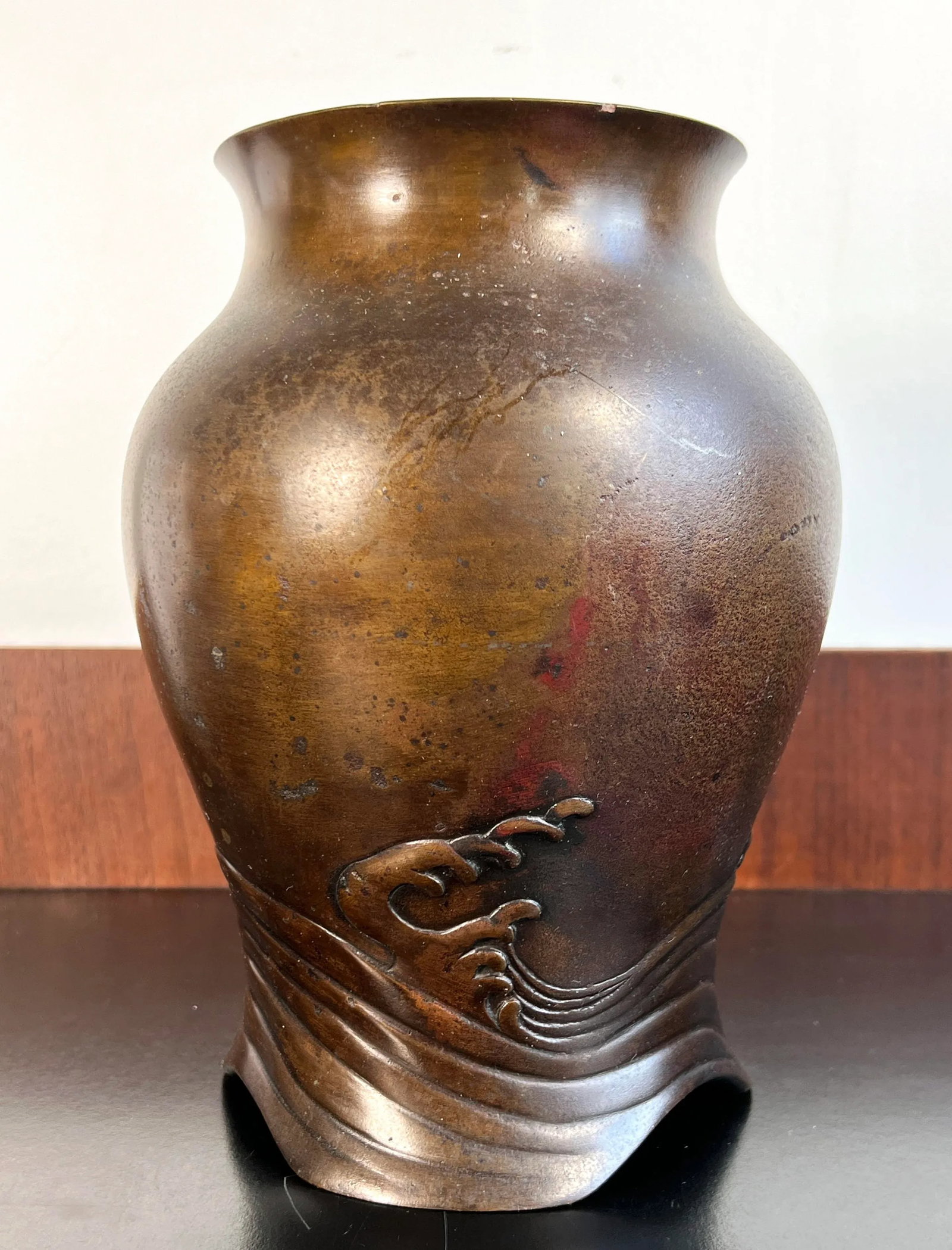 Vintage 1950's Japanese Bronze Great Wave Vase - Showa Period - 5