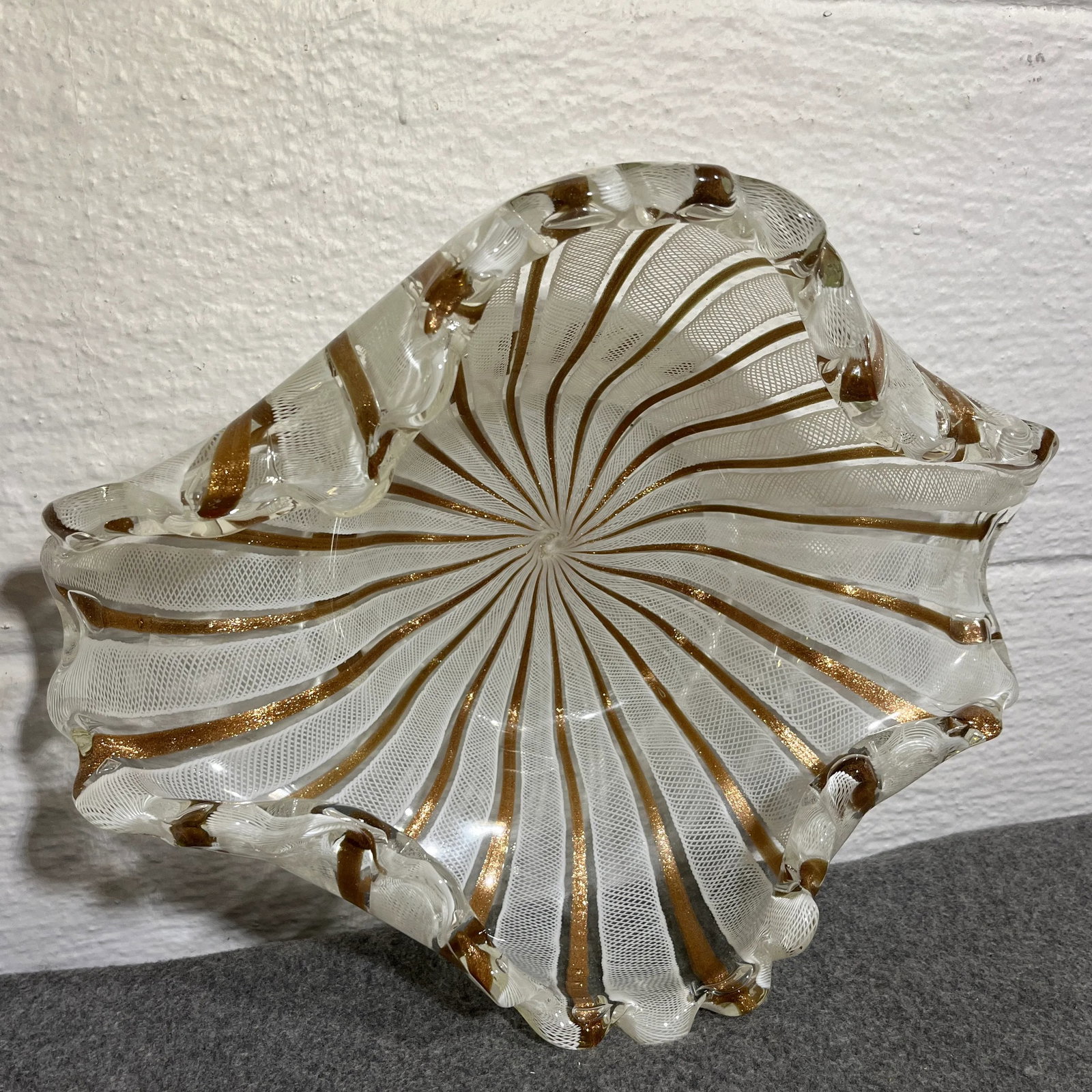 Mid 20th Century Copper/White Ribbon Bowl Attributed to Fratelli Toso-Murano - 12