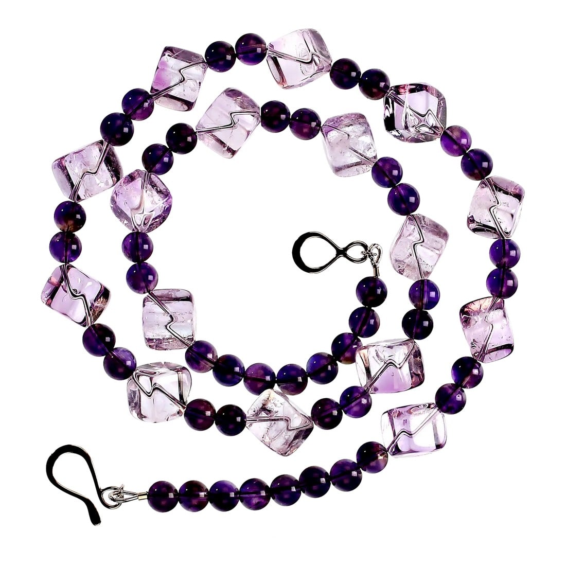 Rose of France Cubes and 6mm Amethyst Necklace: This is part of Chairish's Fine Jewelry assortment. Stunning 21-Inch Amethyst Cube Necklace Elevate your jewelry collection with this exquisite 21-inch necklace that showcases the enchanting shades