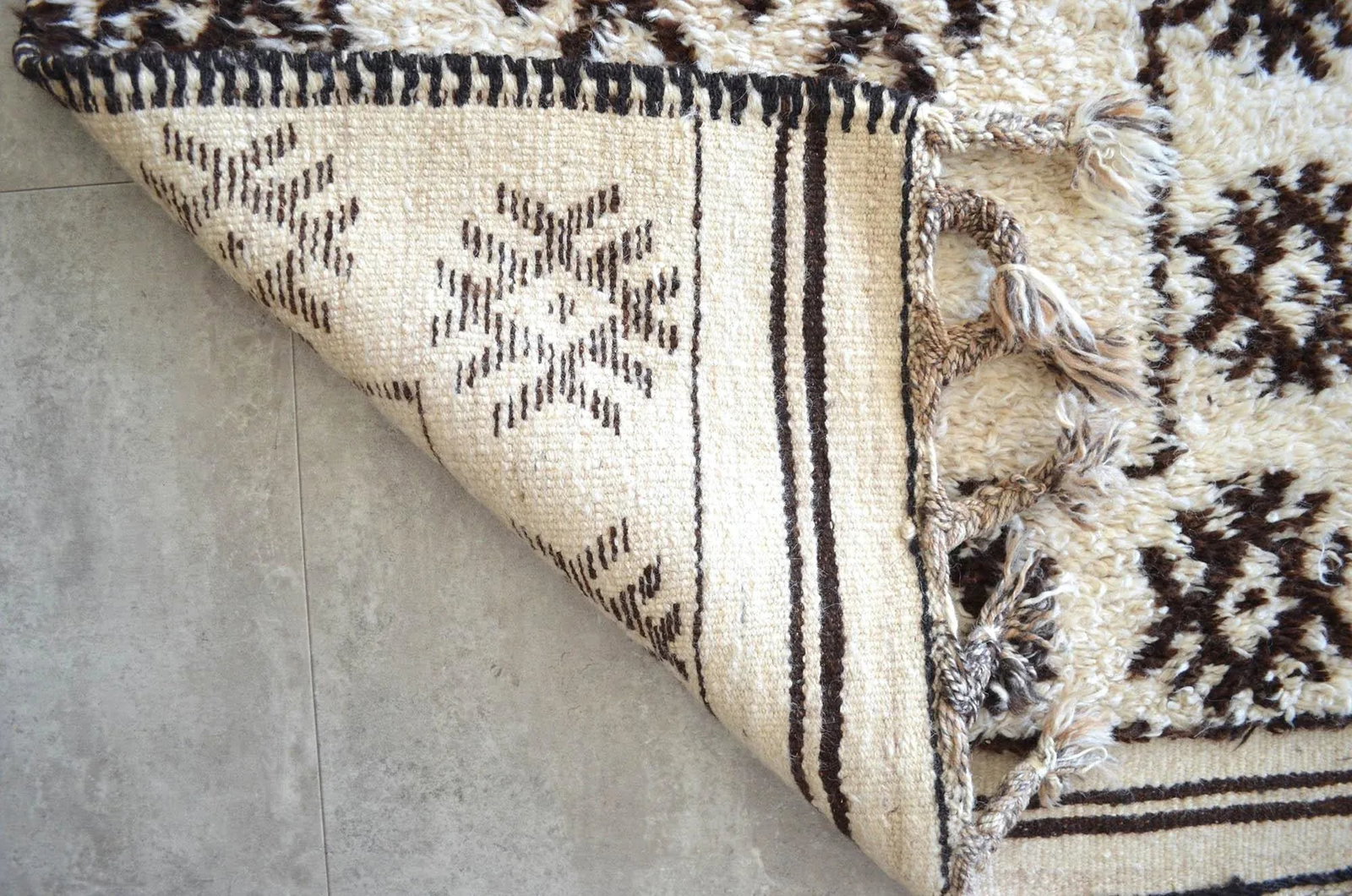 Hand-Knotted Turkish Runner Rug . Tribal Extra Long Runner Rug - No Dyes - 2"²11"³ × - 12