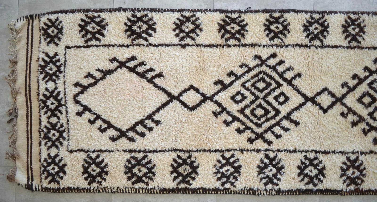 Hand-Knotted Turkish Runner Rug . Tribal Extra Long Runner Rug - No Dyes - 2"²11"³ × - 9