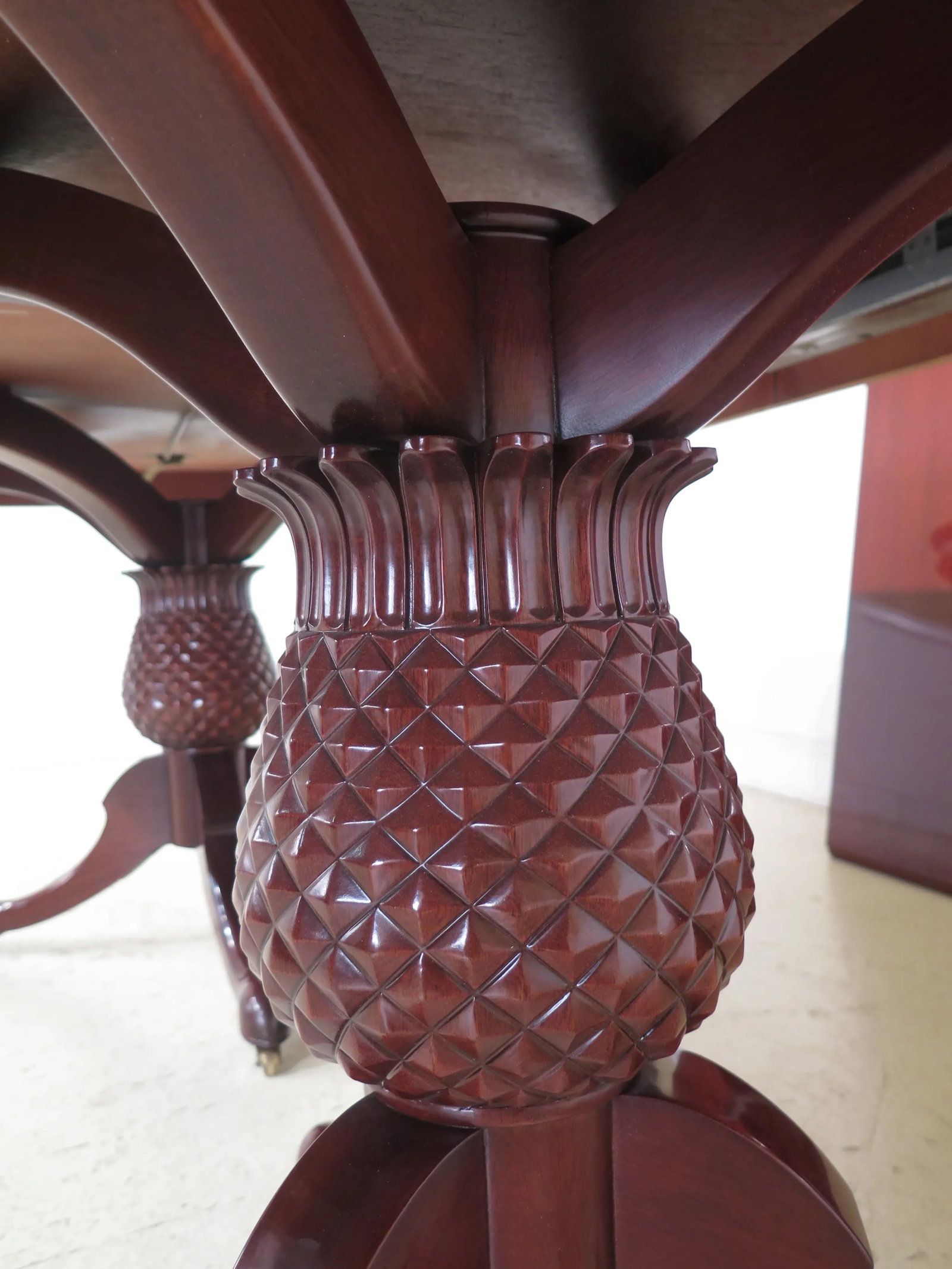 1990s Traditional Kindel Varney Collection Pineapple Base Mahogany Dining Room Table - 3