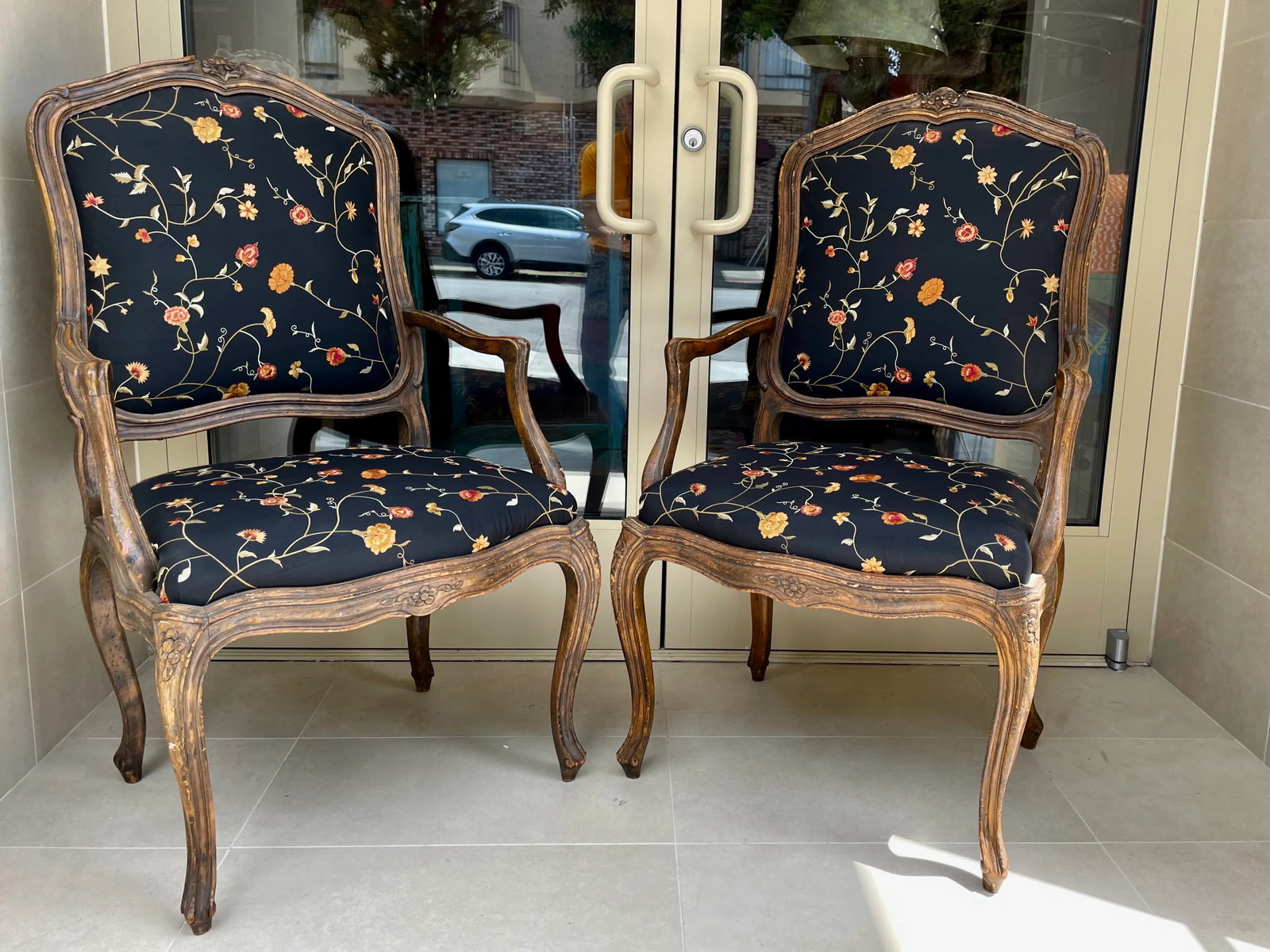 Pair of 19th C. French Louis XVI Armchairs in Brunschwig Et Fils - 4