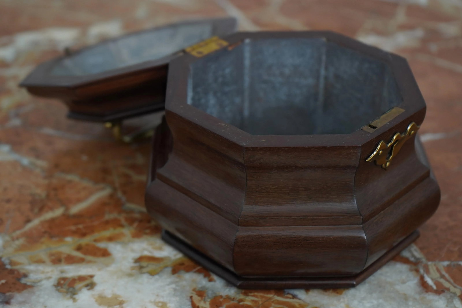 Virginia Metalcrafters Octagonal Tea Caddy Colonial Williamsburg - 3