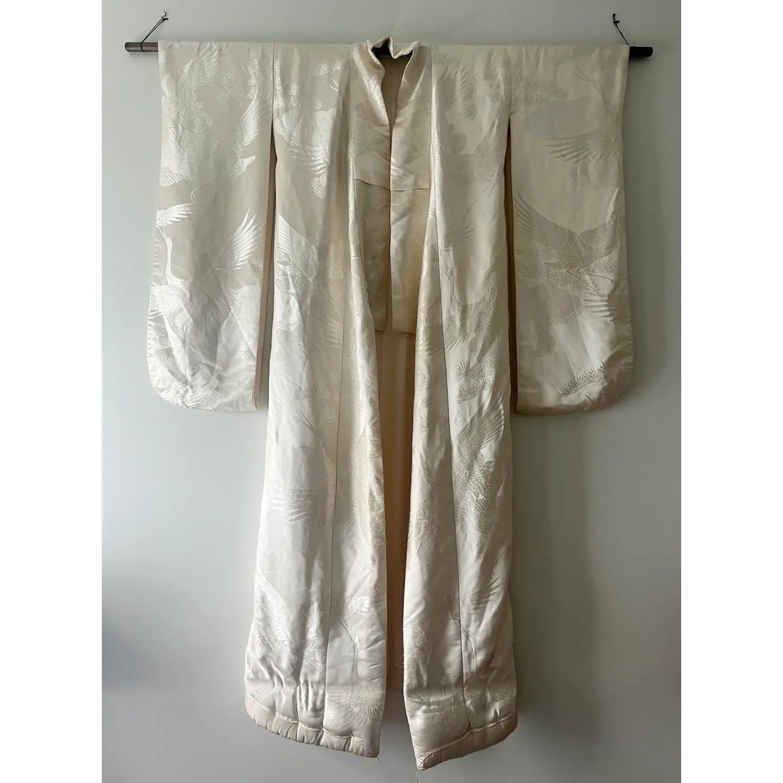 Early 20th Century Wedding Kimono Wall Hanging With Kimono Bar - 7
