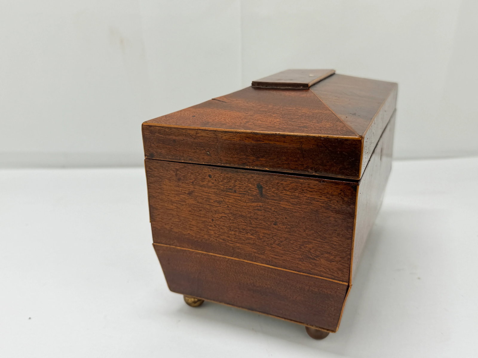 19th Century, English Mahogany & Brass Footed Divided Tea Caddy - 3