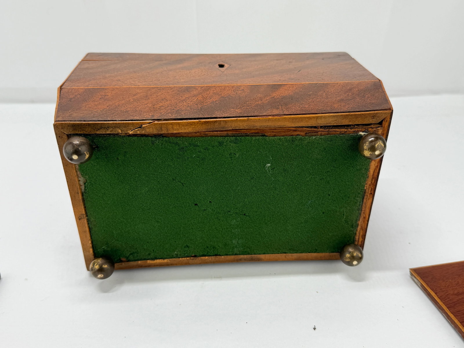 19th Century, English Mahogany & Brass Footed Divided Tea Caddy - 7