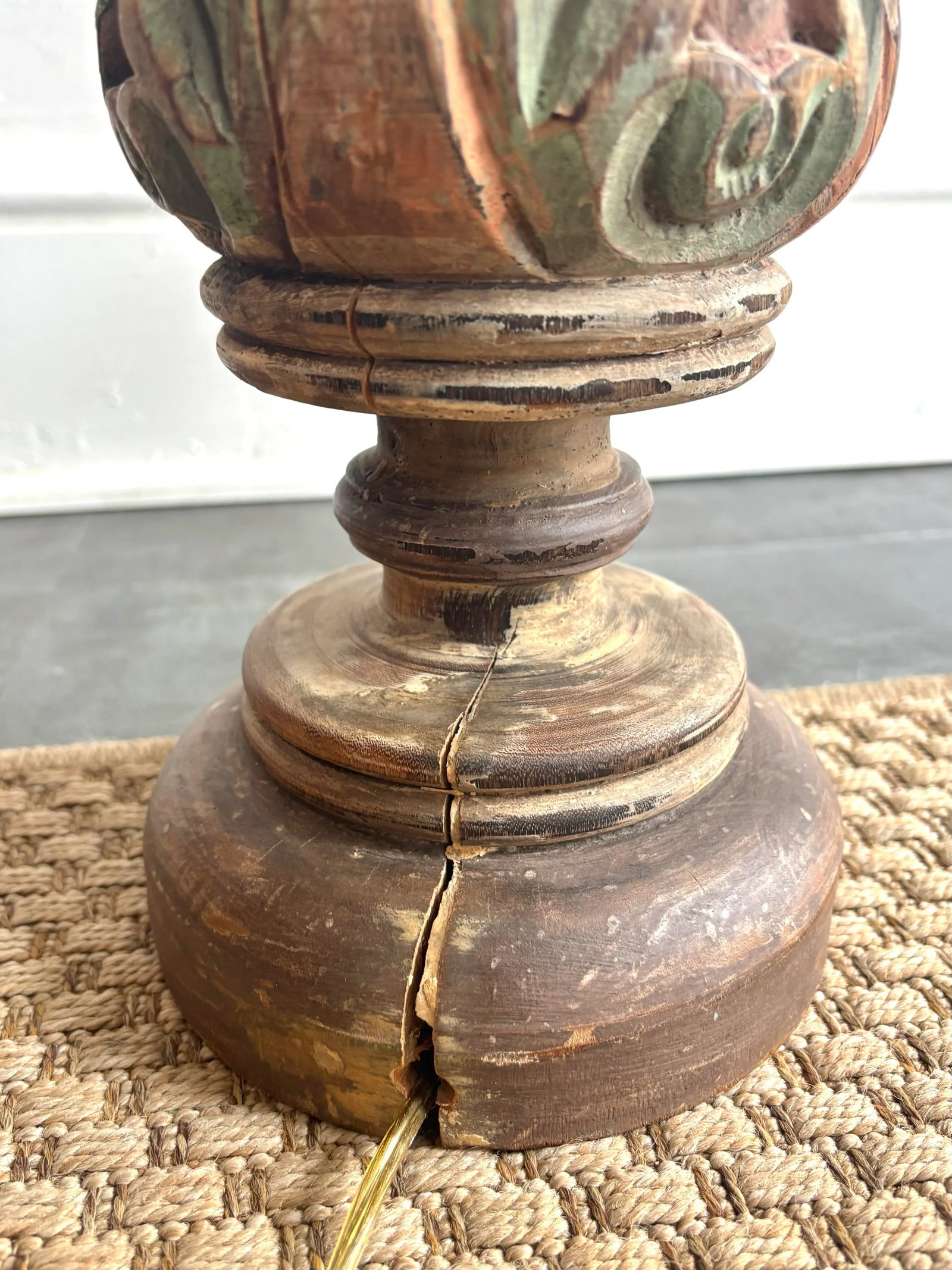 Mid 20th Century French Style Carved Wooden Architectural Element Table Lamp - 10