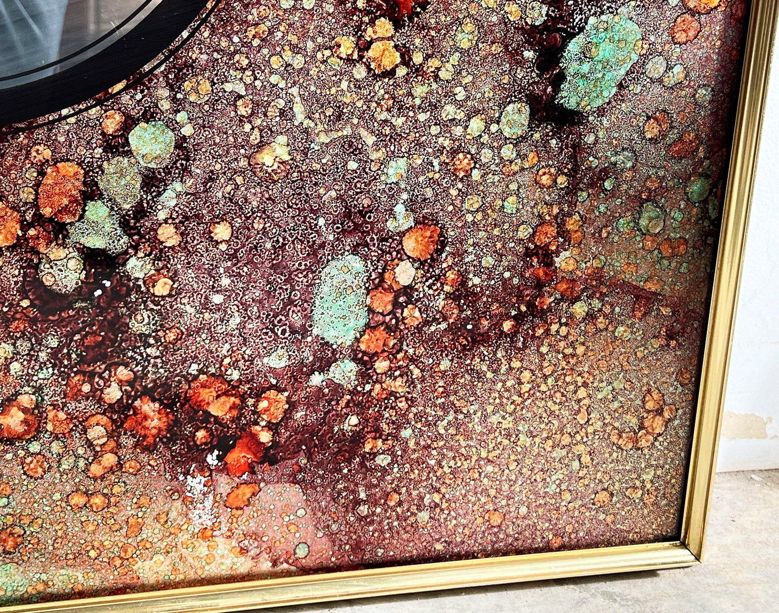 Vintage Mid Century Modern Abstract Porthole Wall Mirror With Marbled Finish - 6