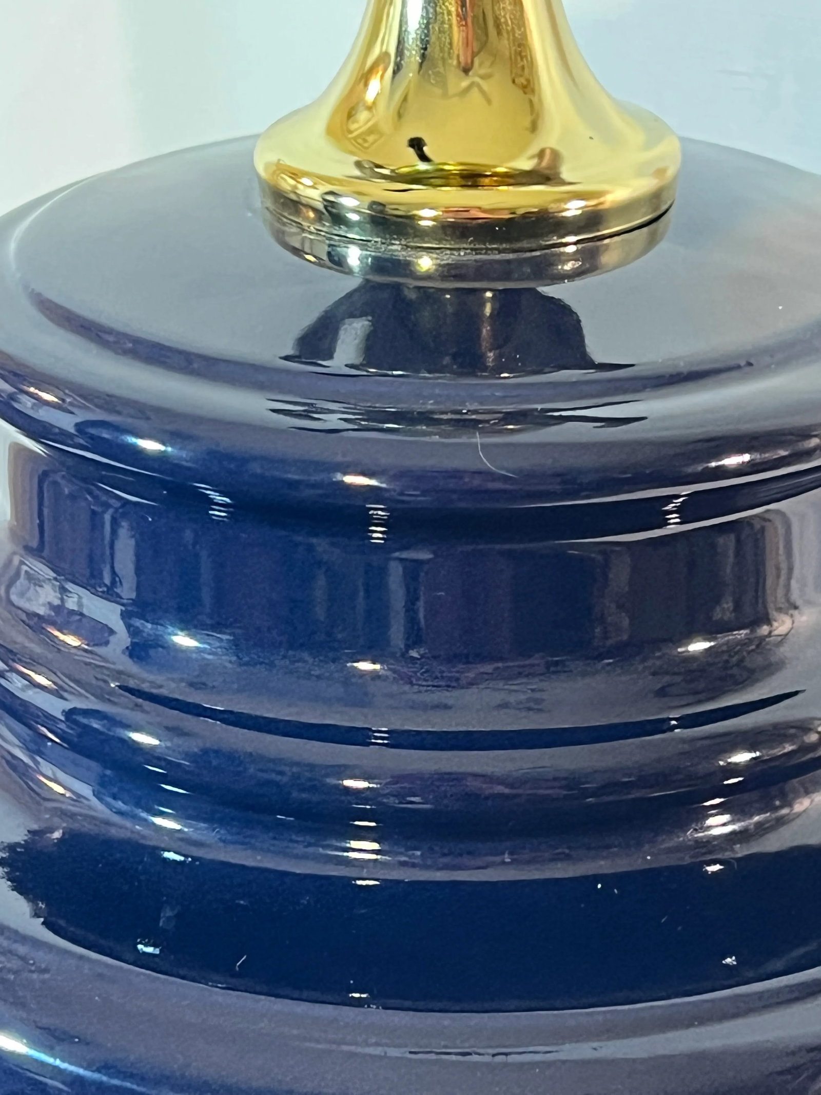 Vintage Hollywood Regency Cobalt Blue Fluted Ginger Jar Table Lamp on Brass Stand - 5