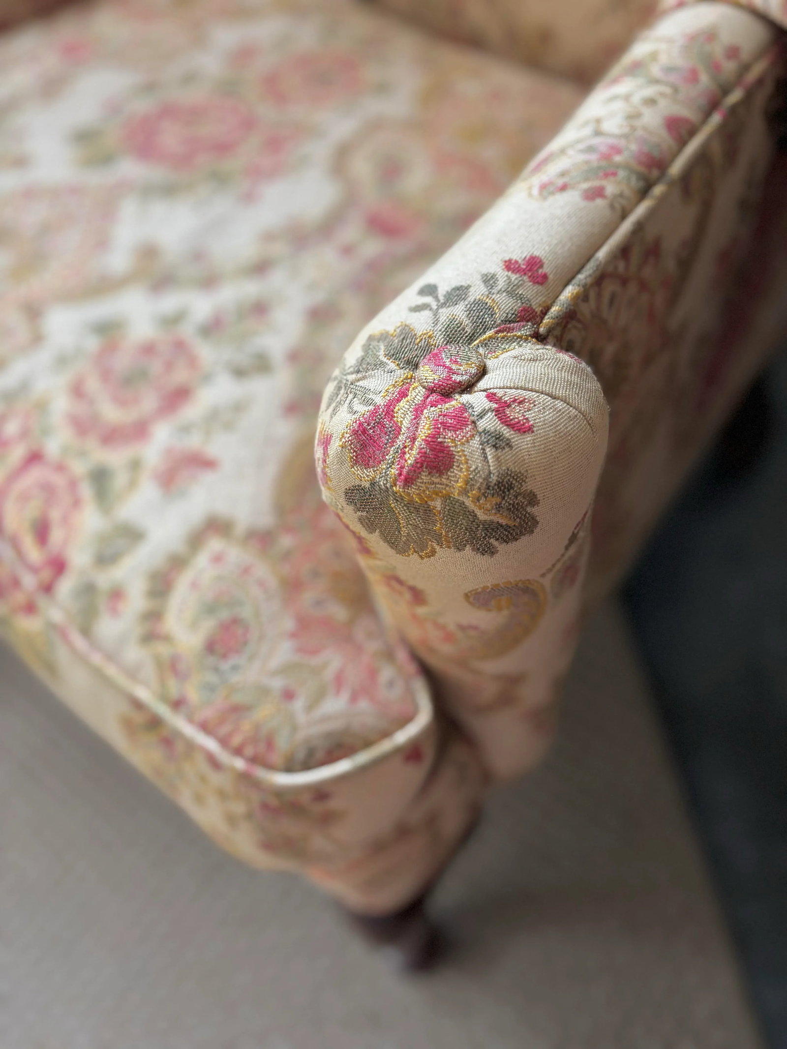 Early 20th Century Custom Queen Anne Mahogany Wing Chair - 8